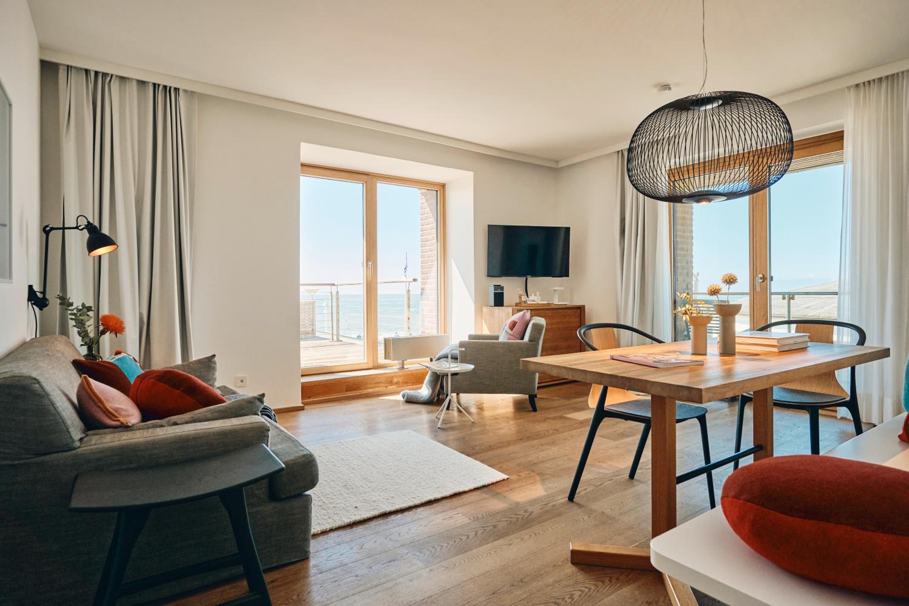 Three-room apartment facing the sea side with terrace balcony - Rodehuus