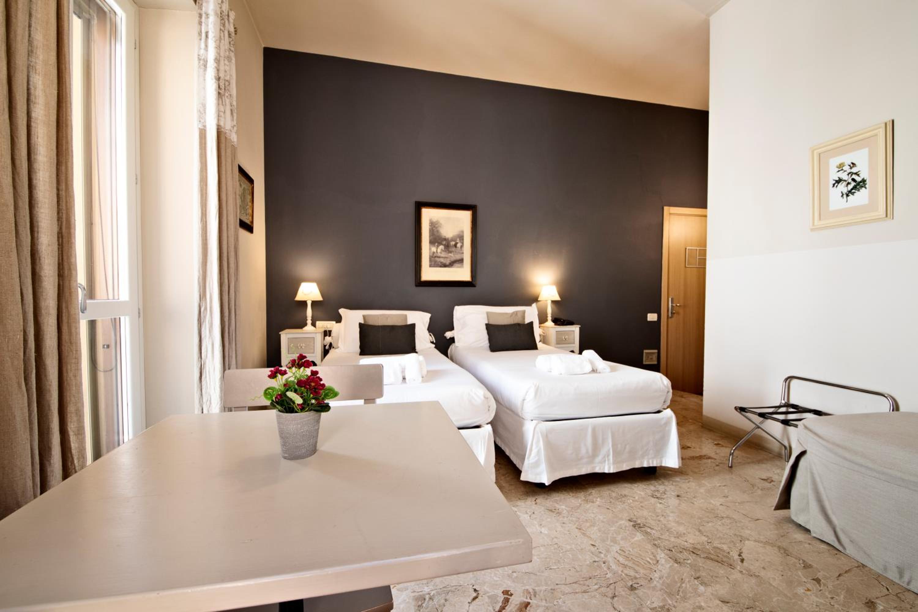 Junior Suite - Photo 12