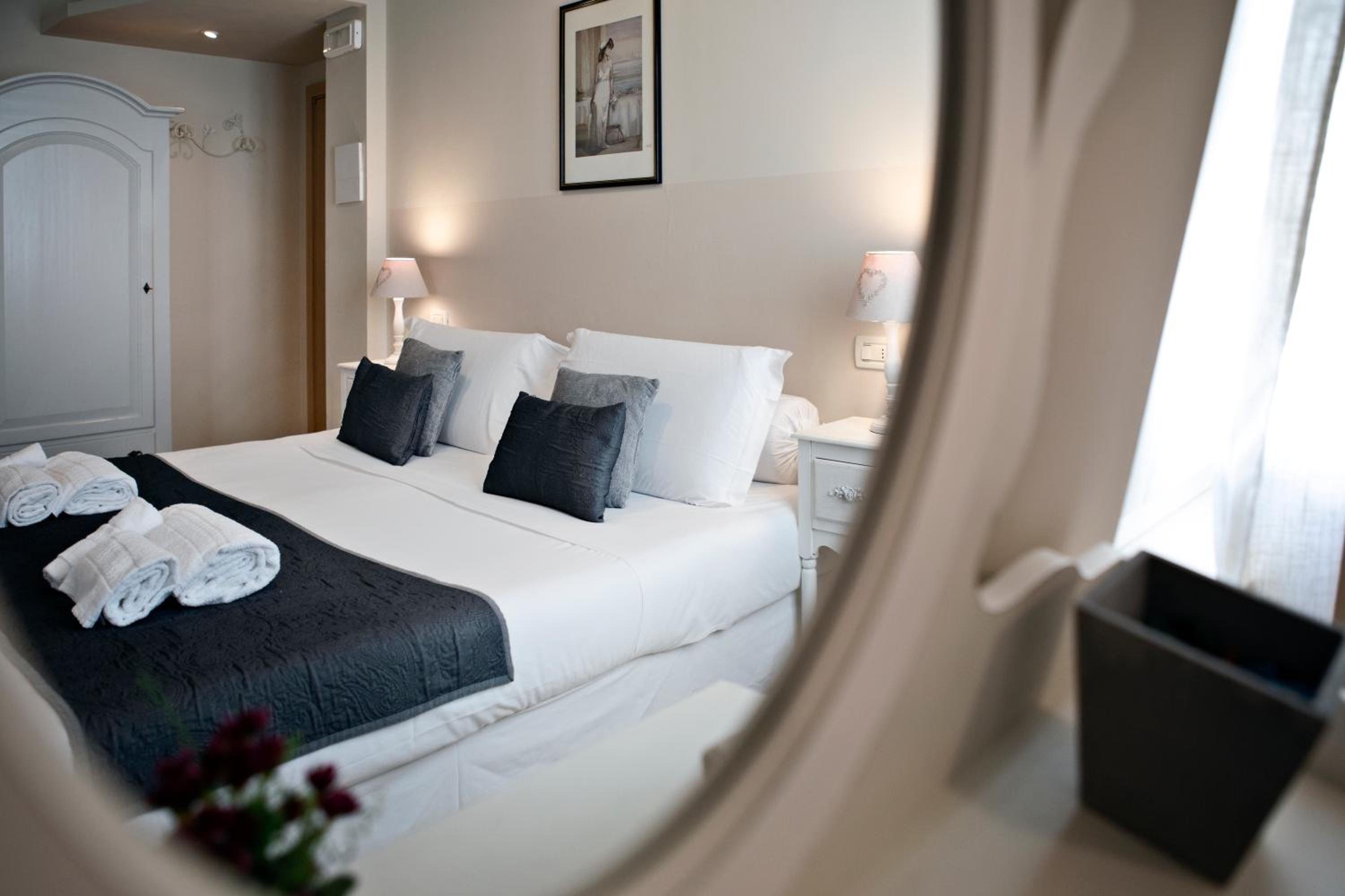 Junior Suite - Photo 11