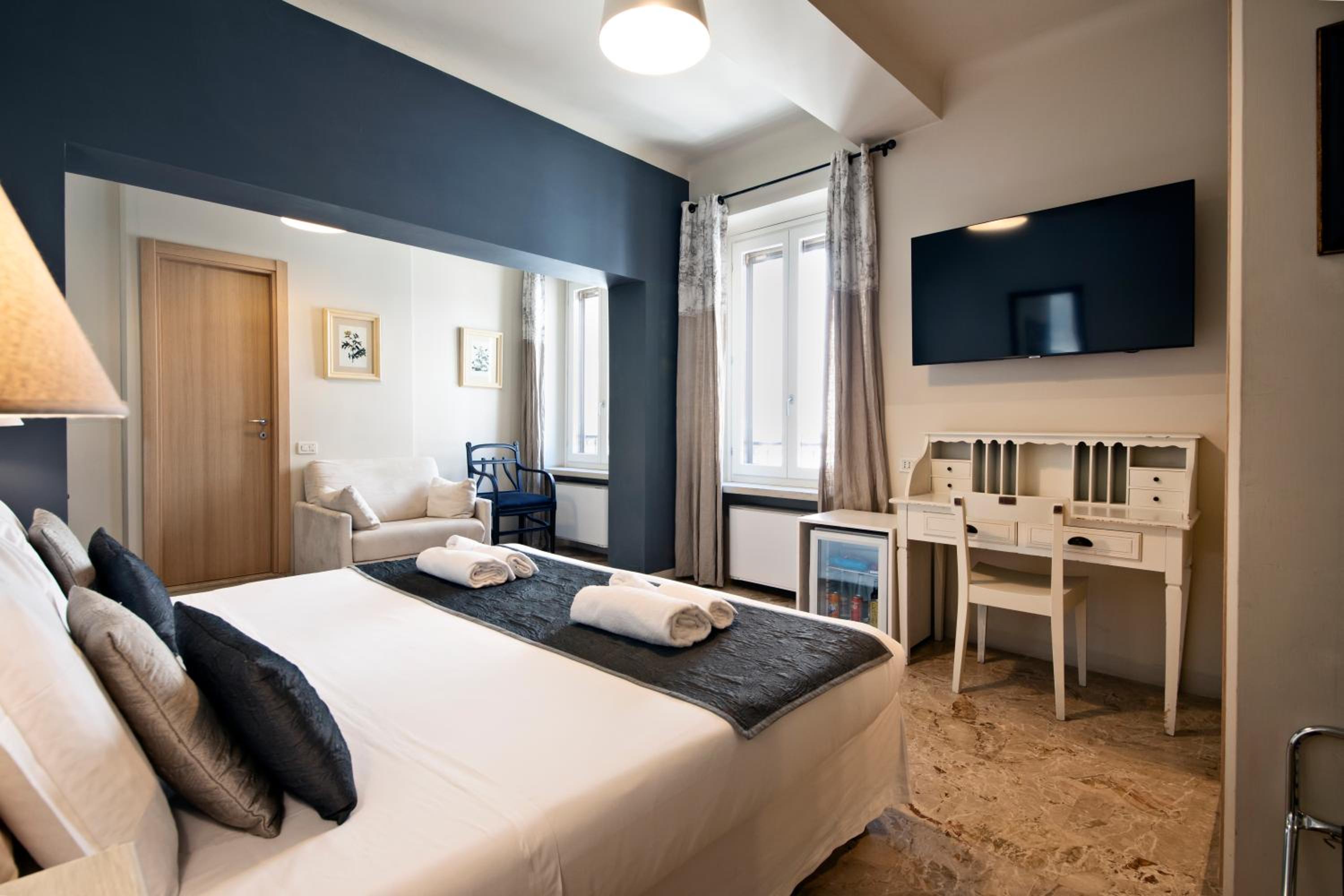Suite - Photo 9