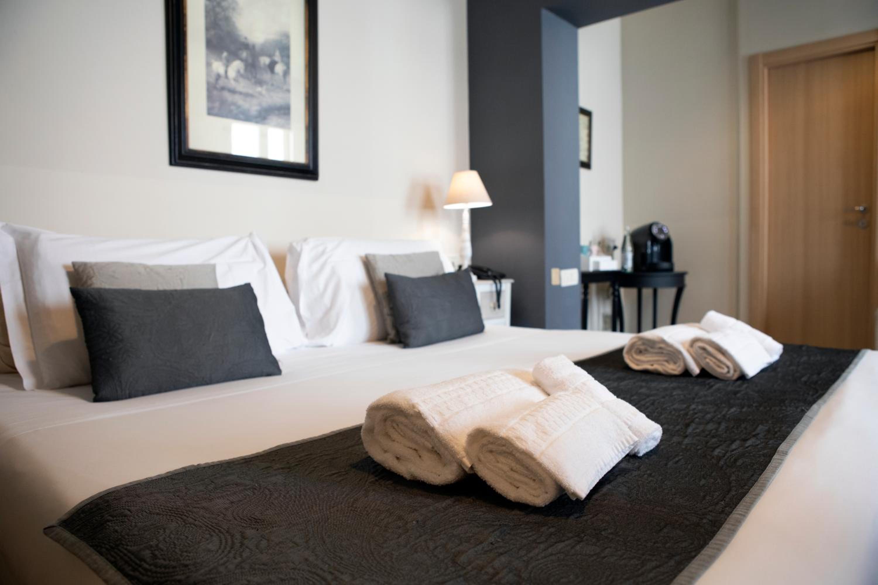Suite - Photo 8