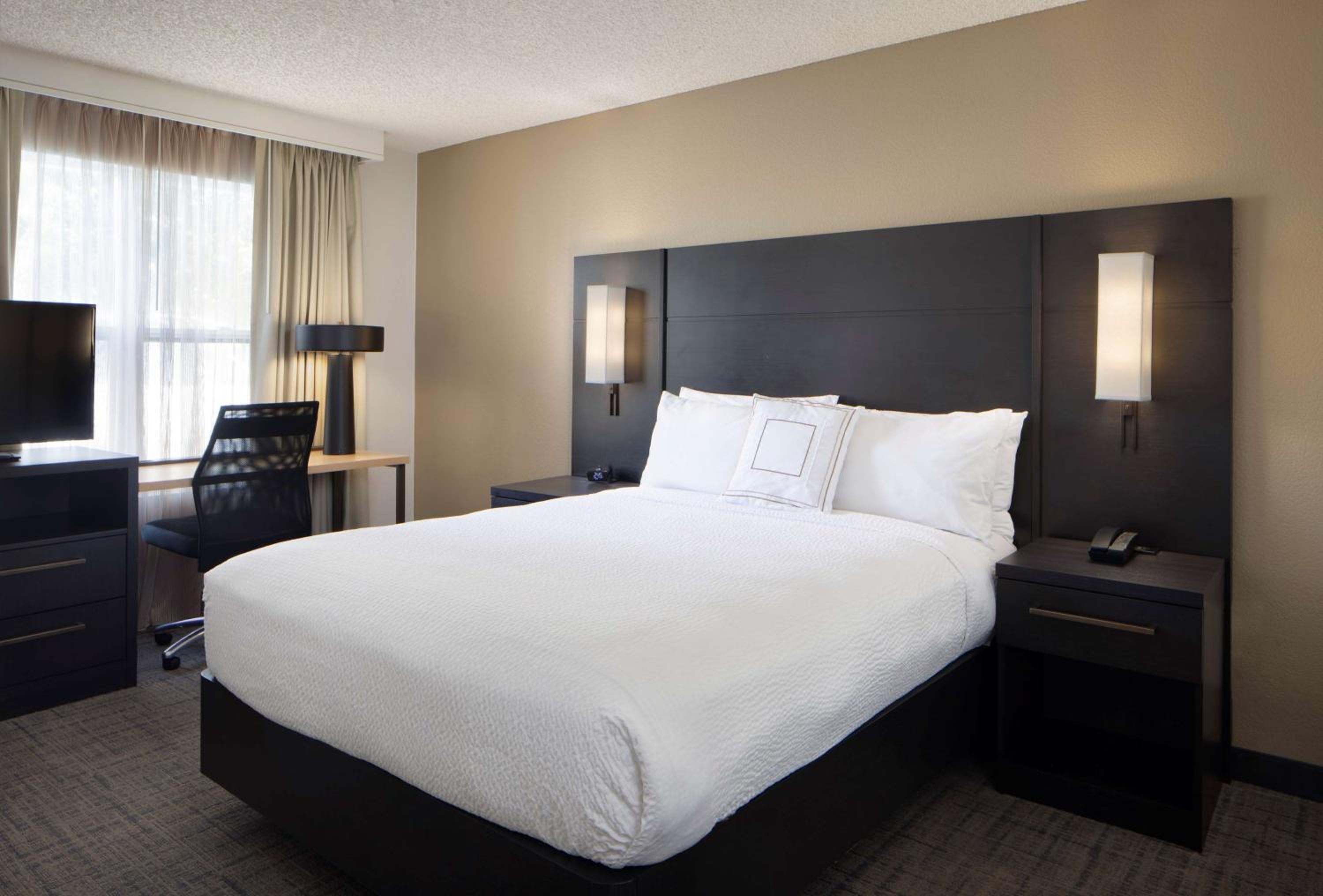 Two Bedroom Suite Queen in Each with Roll-In Shower - Mobility Accessible  - Photo 1