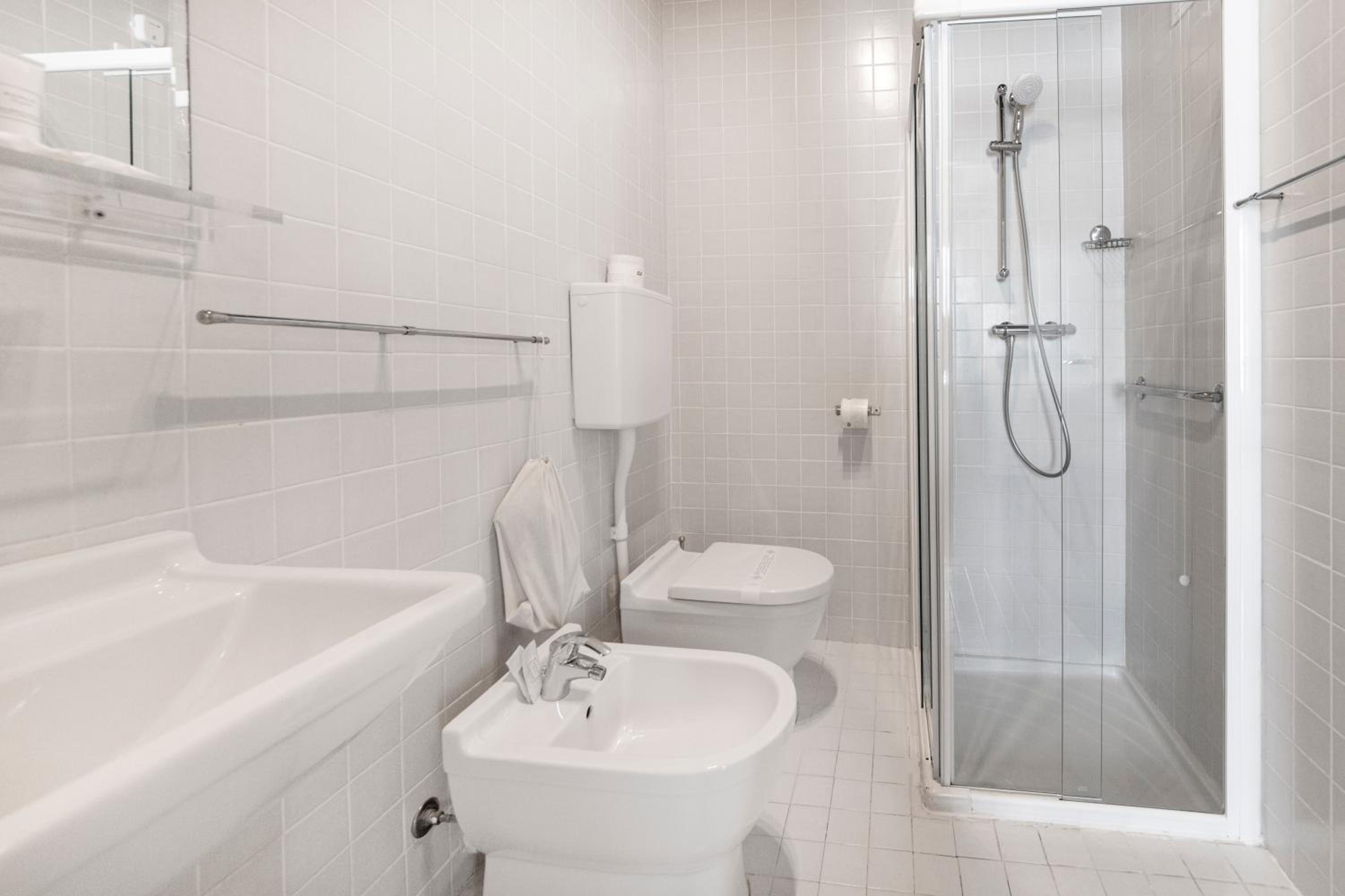 Superior Double or Twin Room - Photo 6