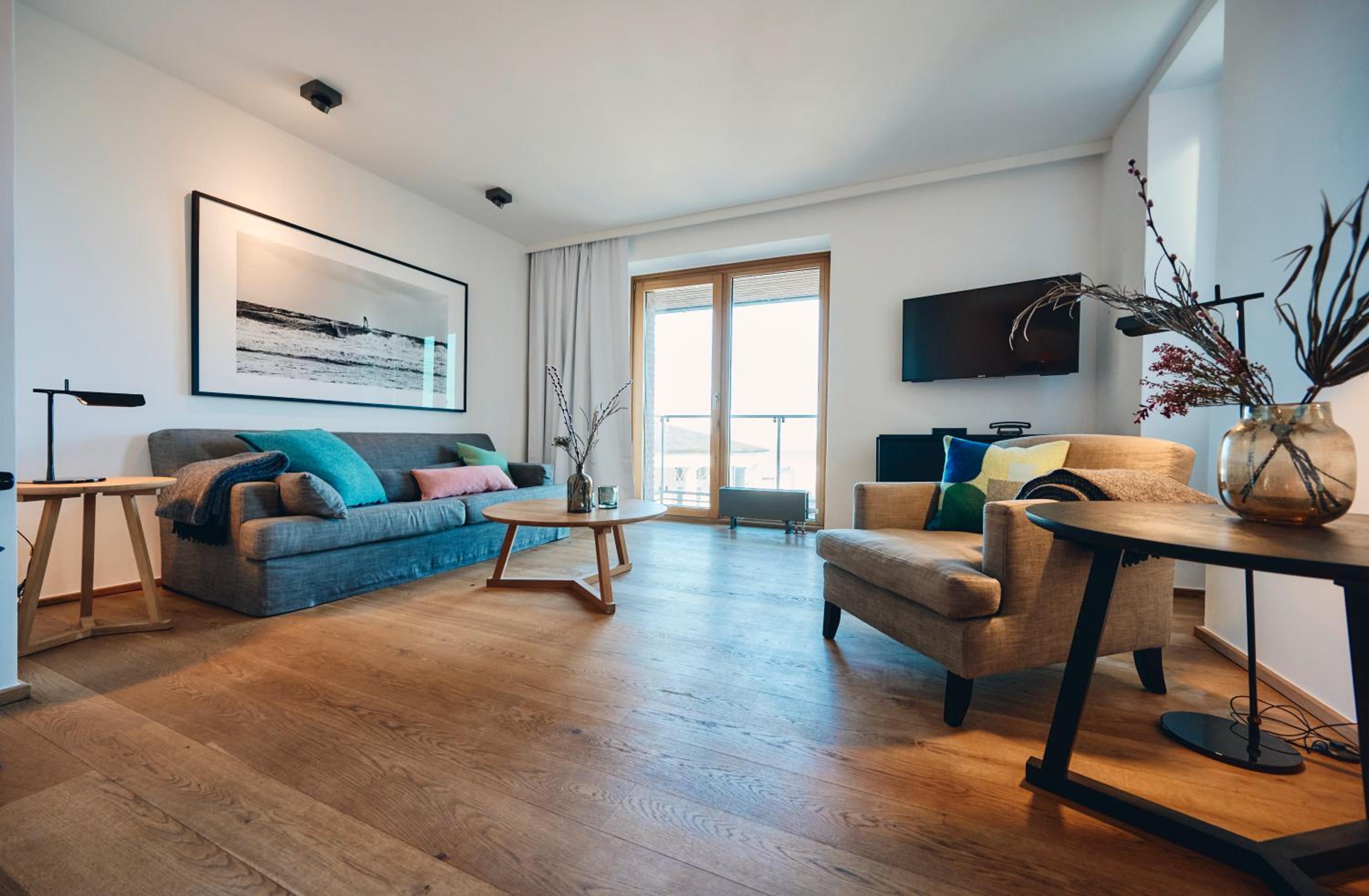 Three-room apartment with balcony and sea view - Rodehuus
