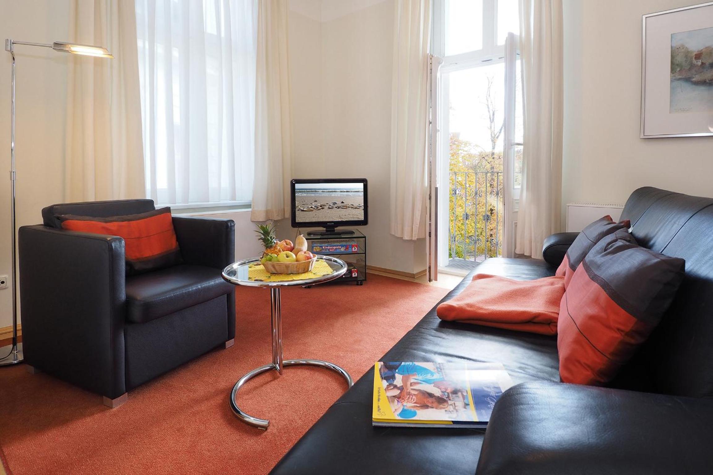 One-Bedroom Apartment - Annex photo 1
