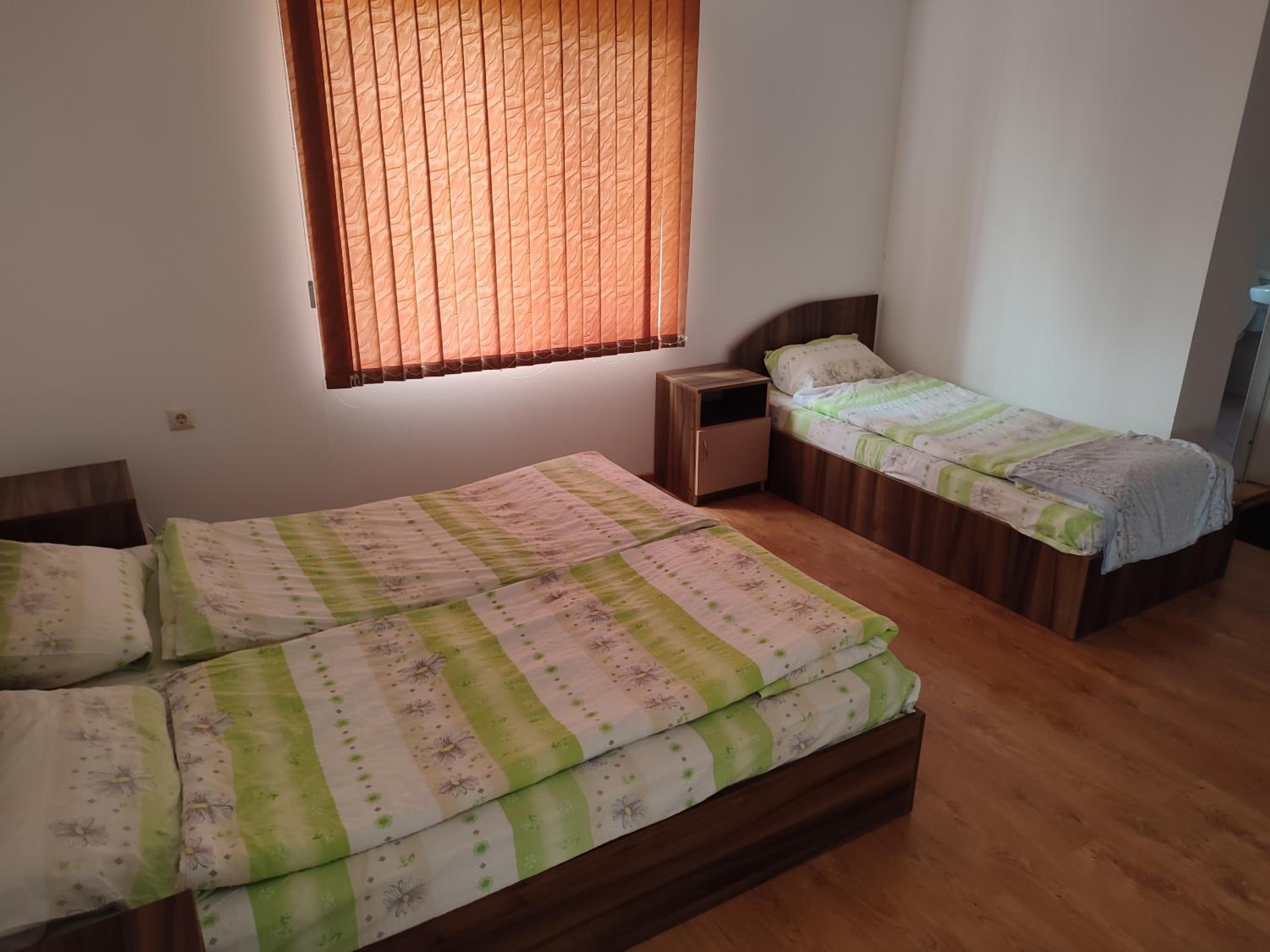 Triple Room with Balcony - Photo 4