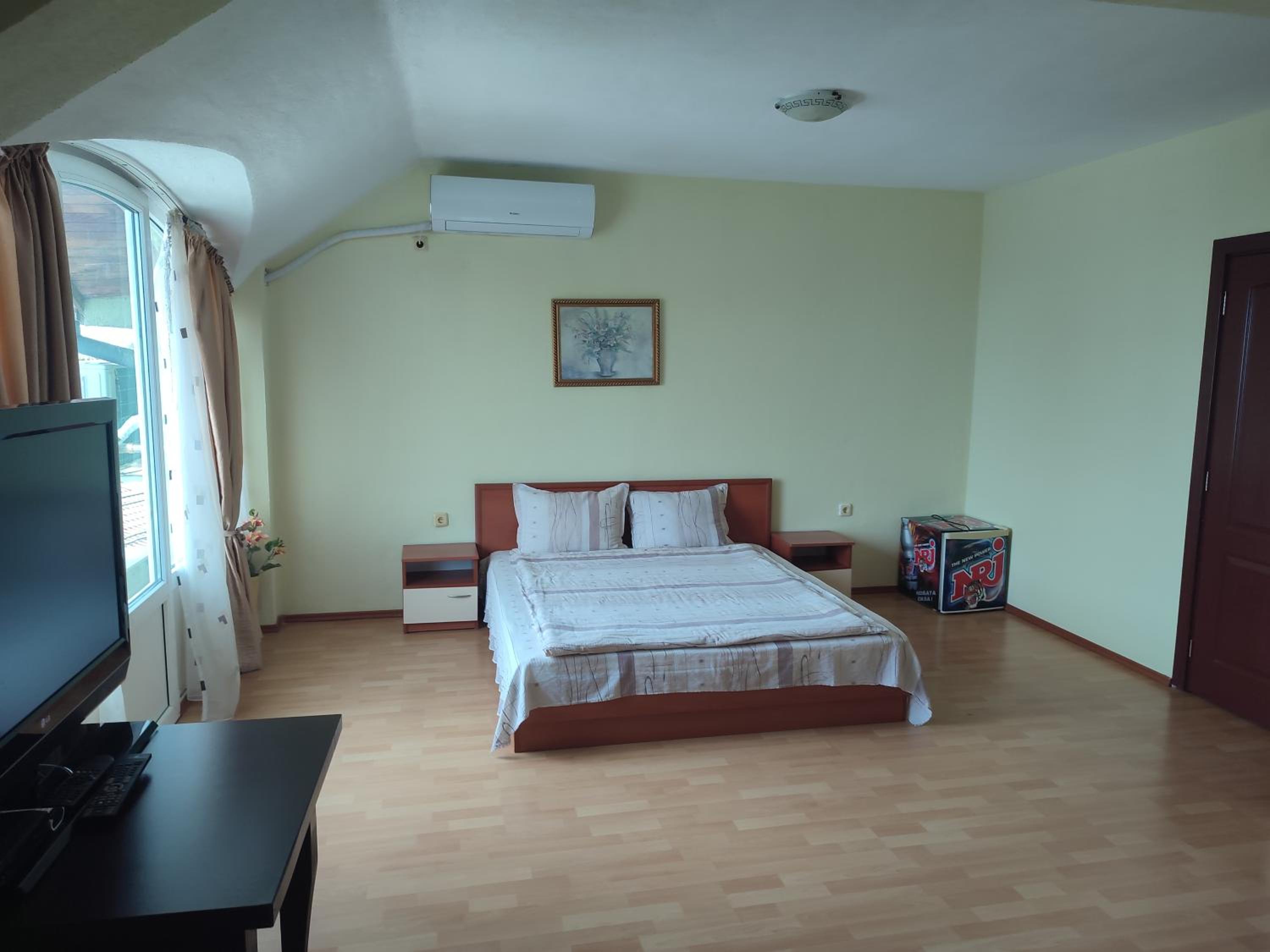 Quadruple Room with Balcony - Photo 1