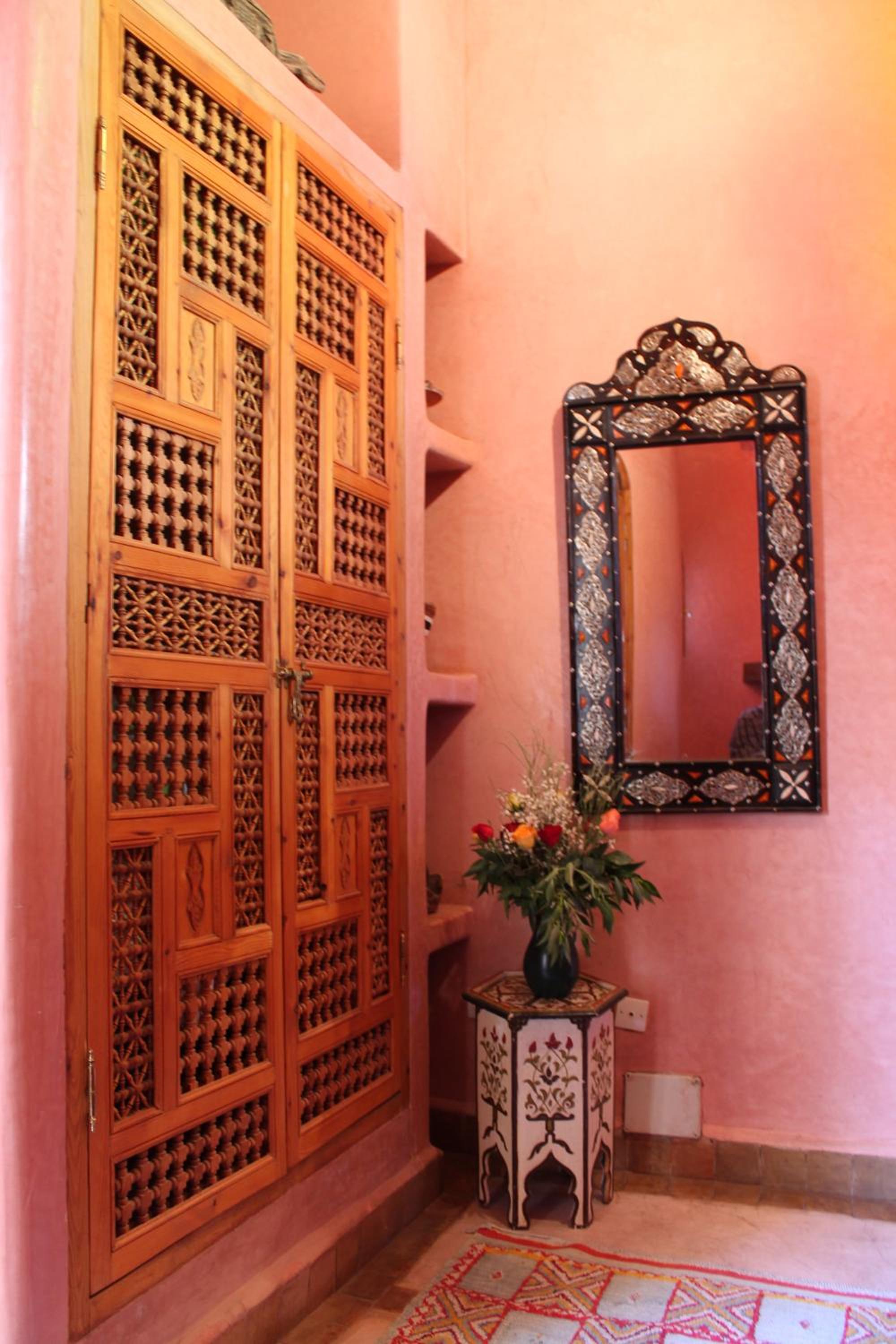 Double Room with Private Bathroom - Photo 7