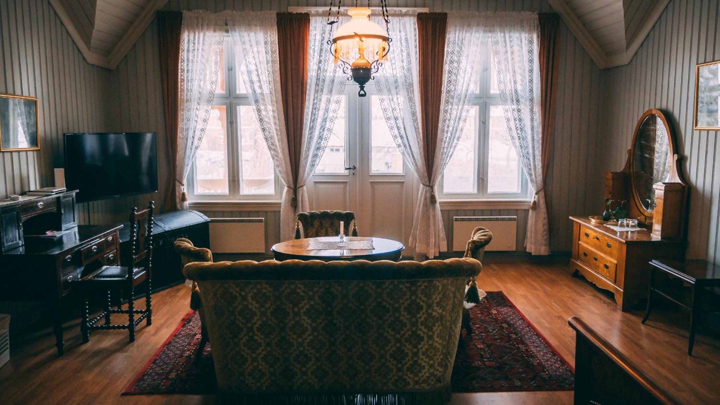 Deluxe Double Room with Balcony photo 1