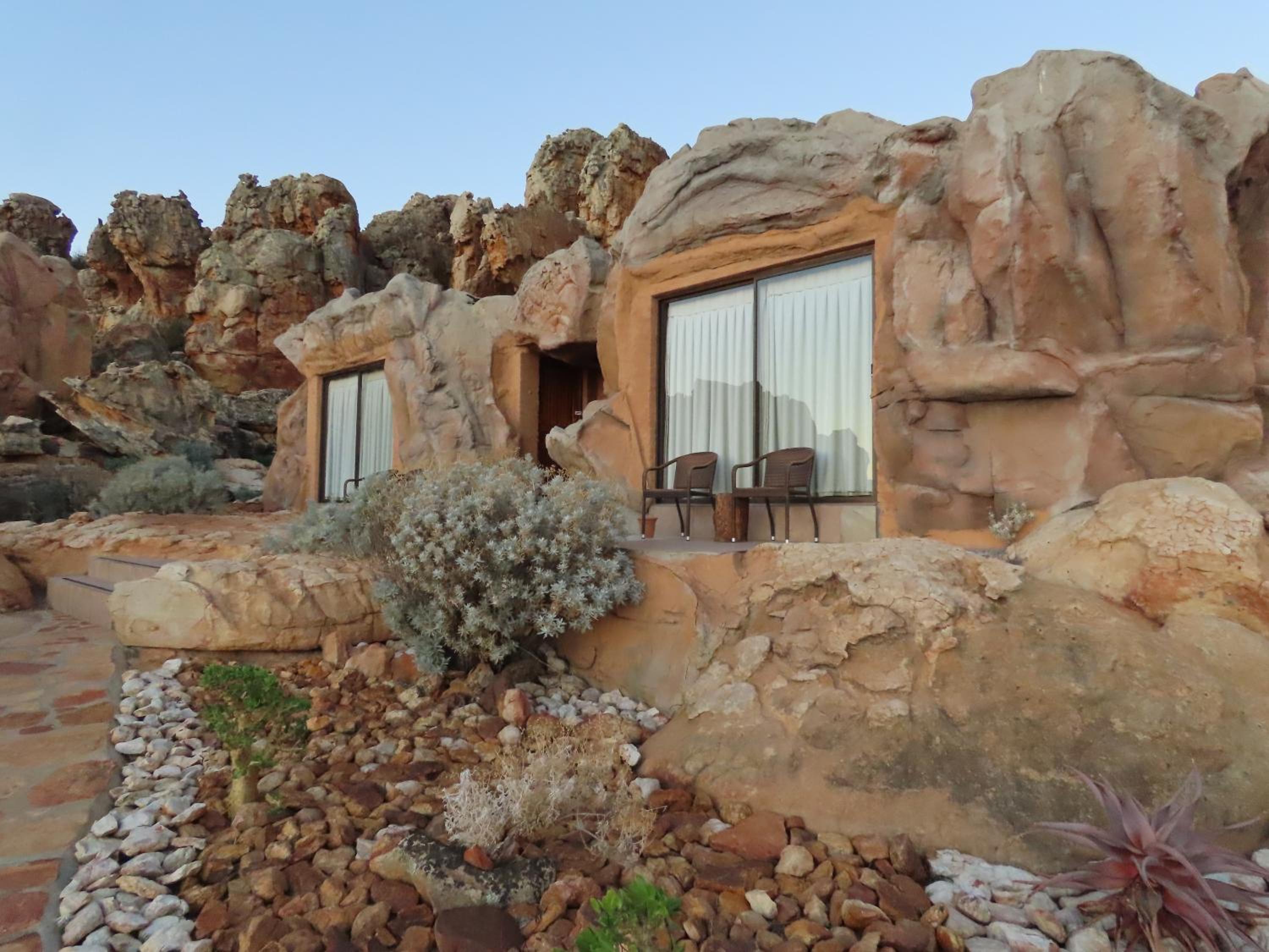 Cave Suite - Photo 8