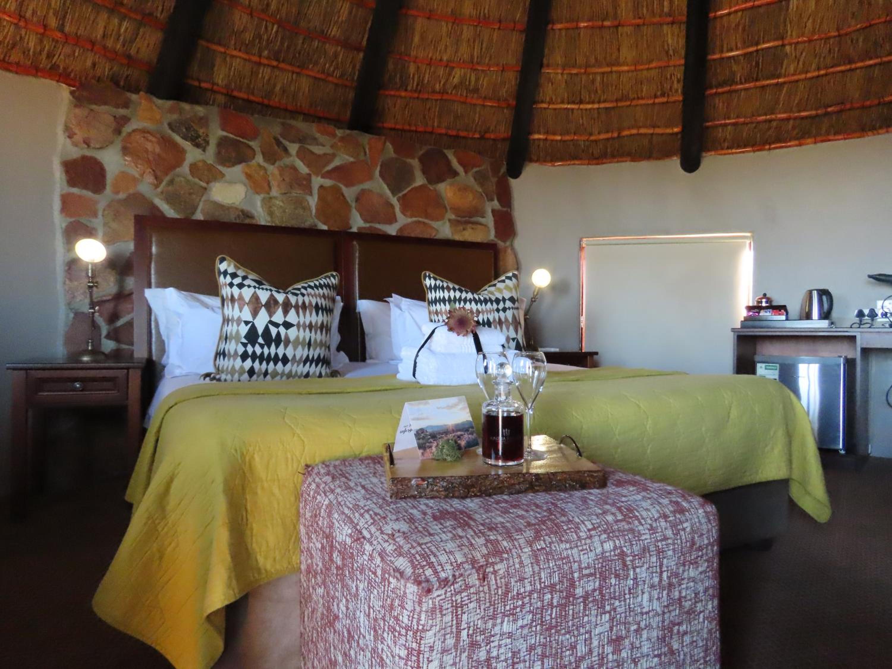 Hut Suite - Photo 3