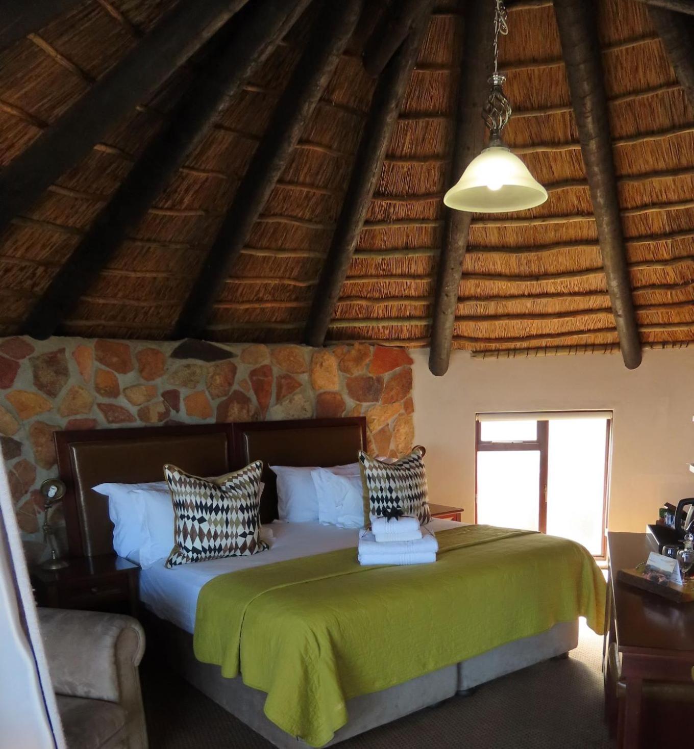Hut Suite - Photo 2