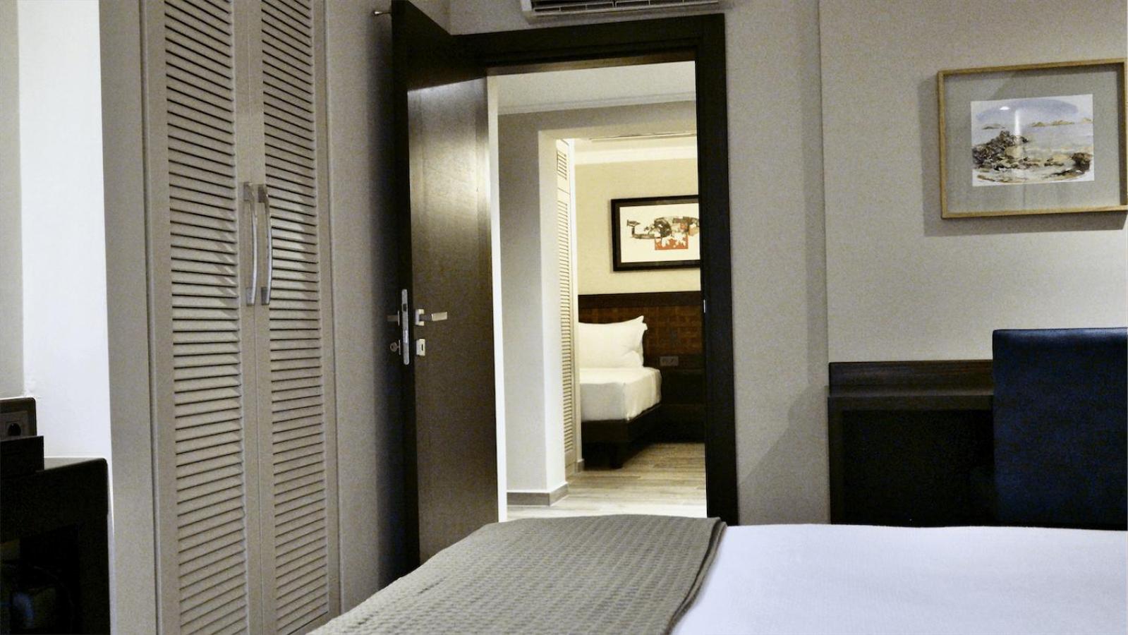 Deluxe Double Room - Photo 10