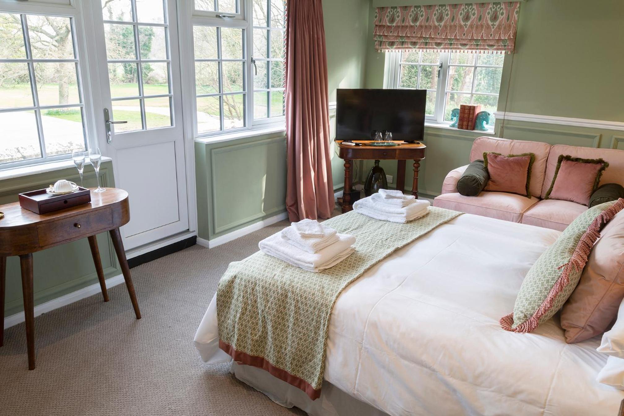 King Room with Garden View photo 3