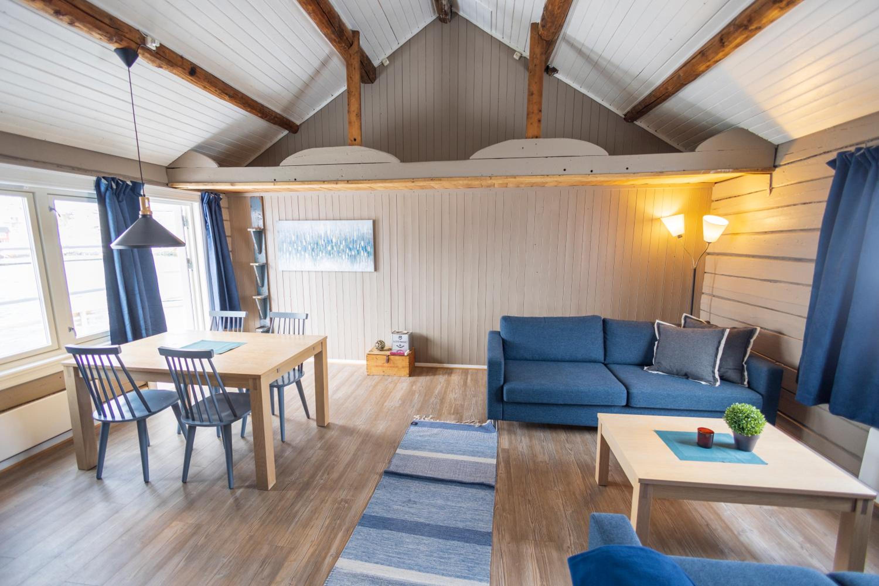 Two-Bedroom Cottage with Sea View photo 2