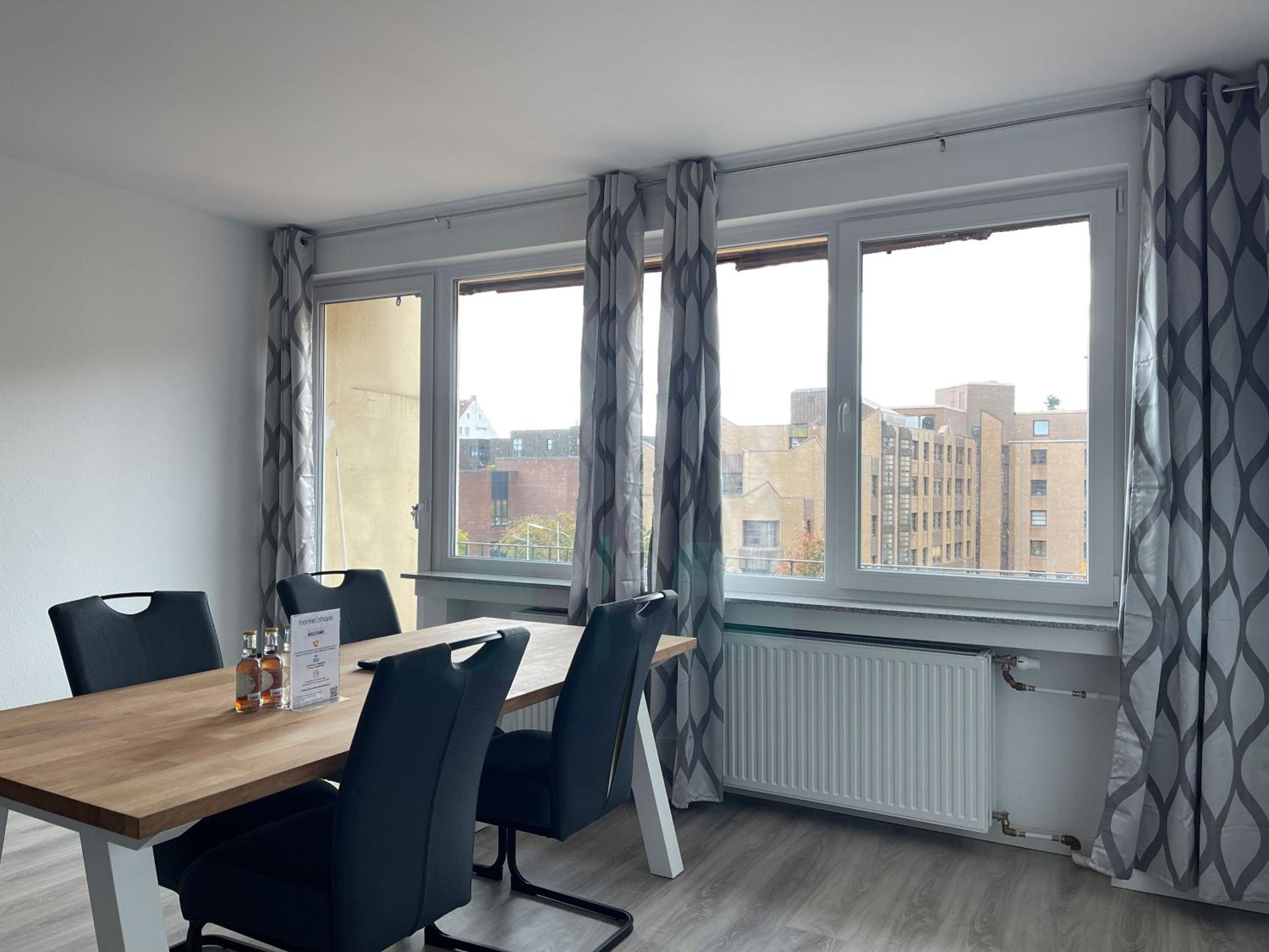 Deluxe Apartment photo 2