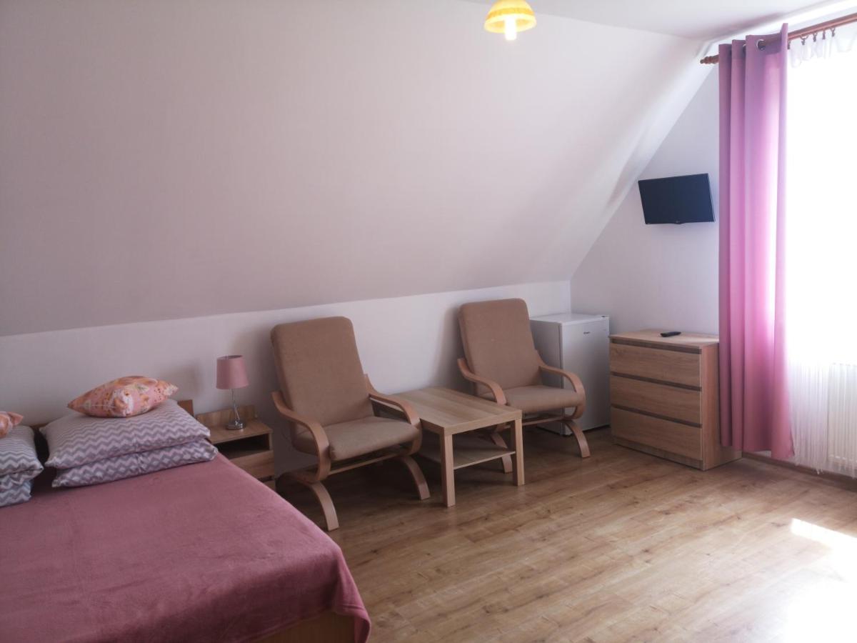 Double Room with Private Bathroom photo 1