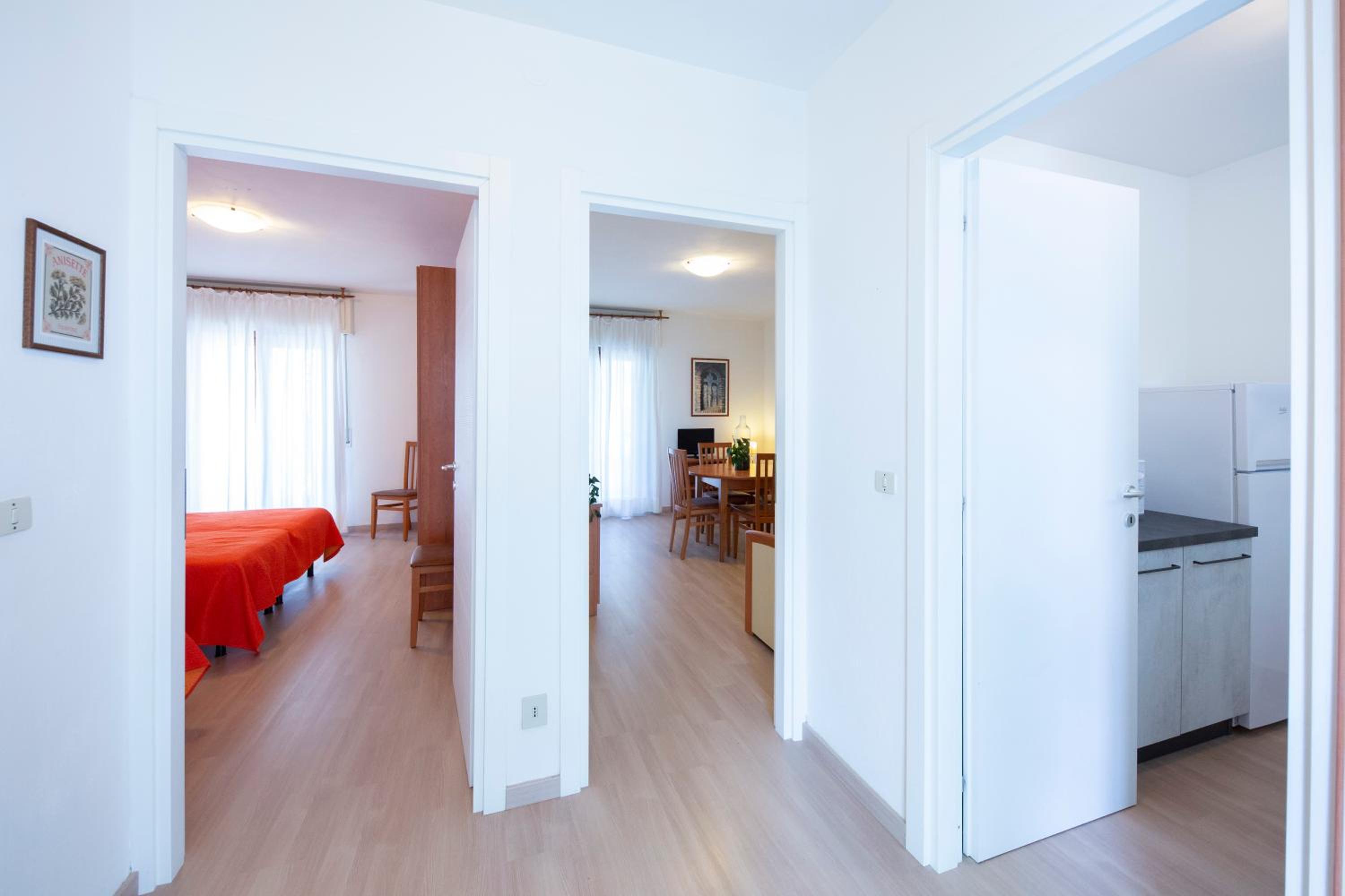 One-Bedroom Apartment - Annex photo 1