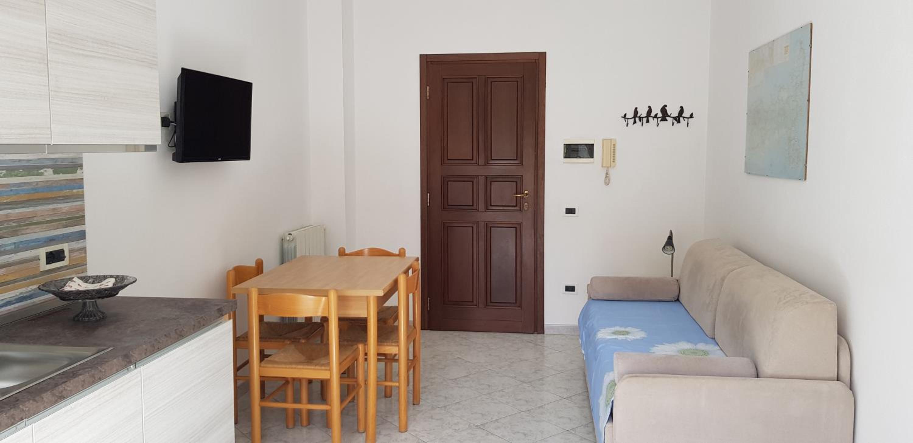 One-Bedroom House photo 2