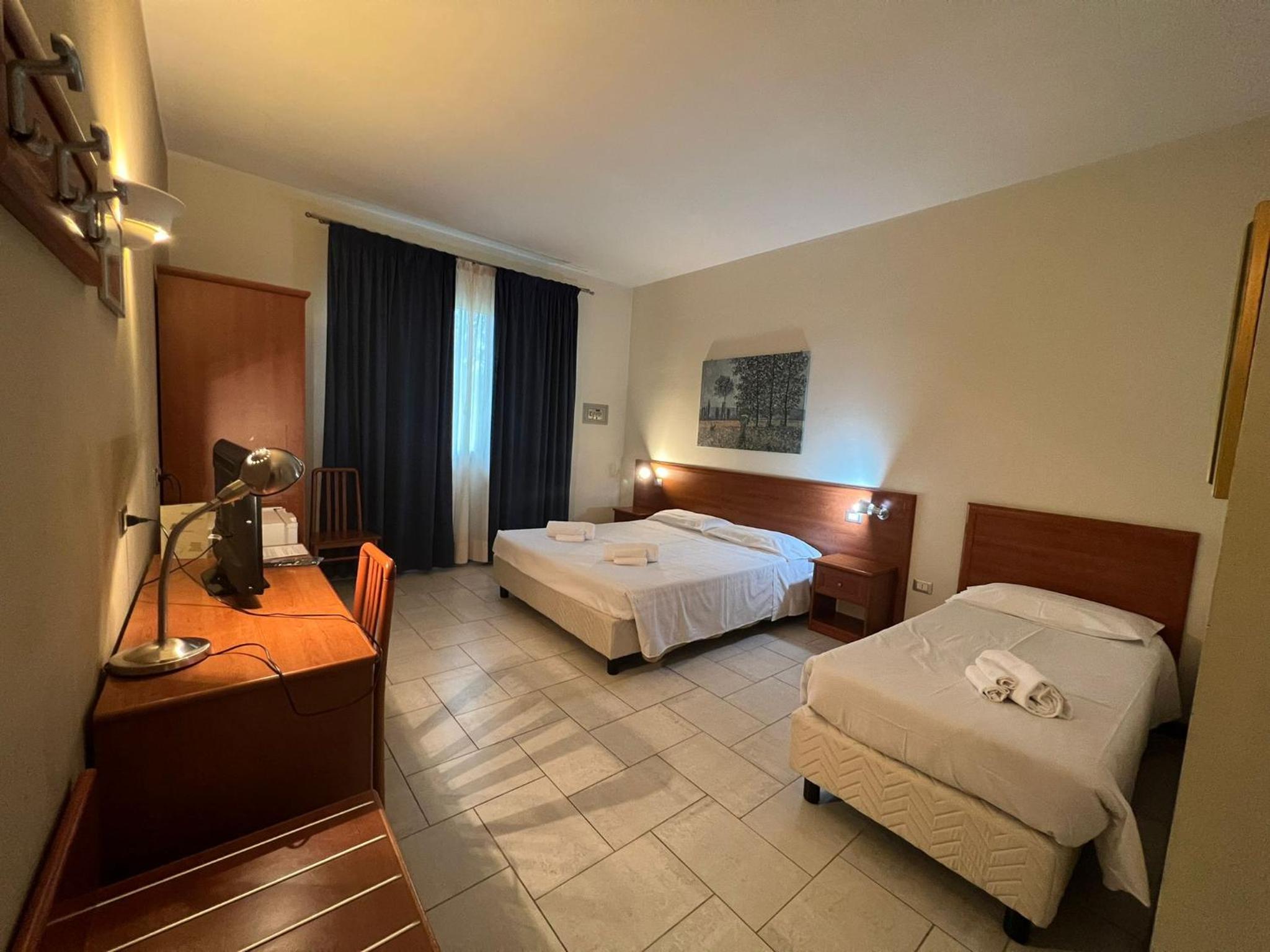 Superior Triple Room photo 3