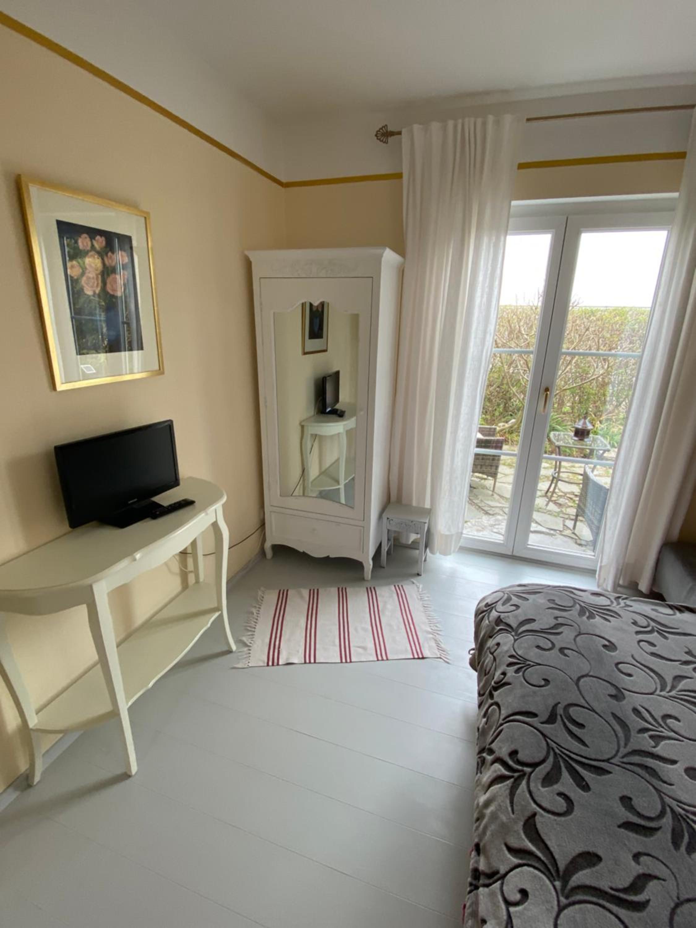 Apartment - Ground Floor photo 3