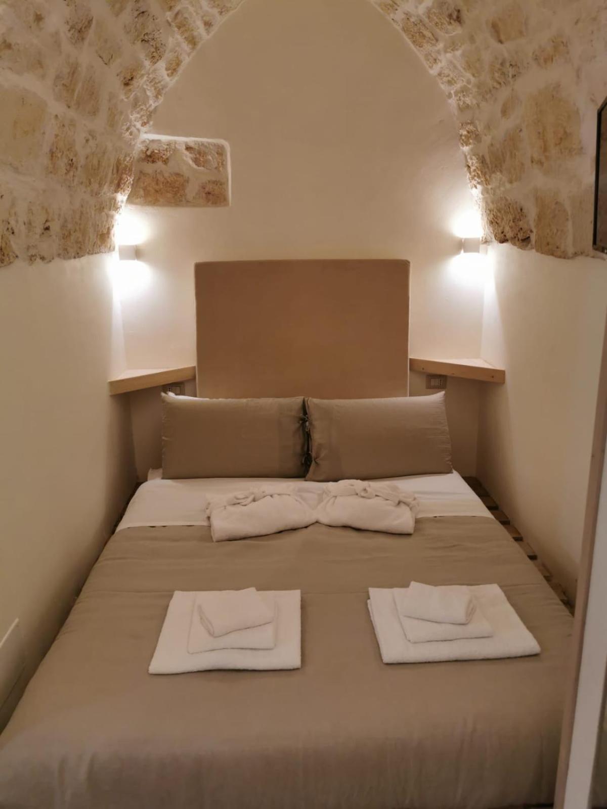 One-Bedroom House - Photo 1