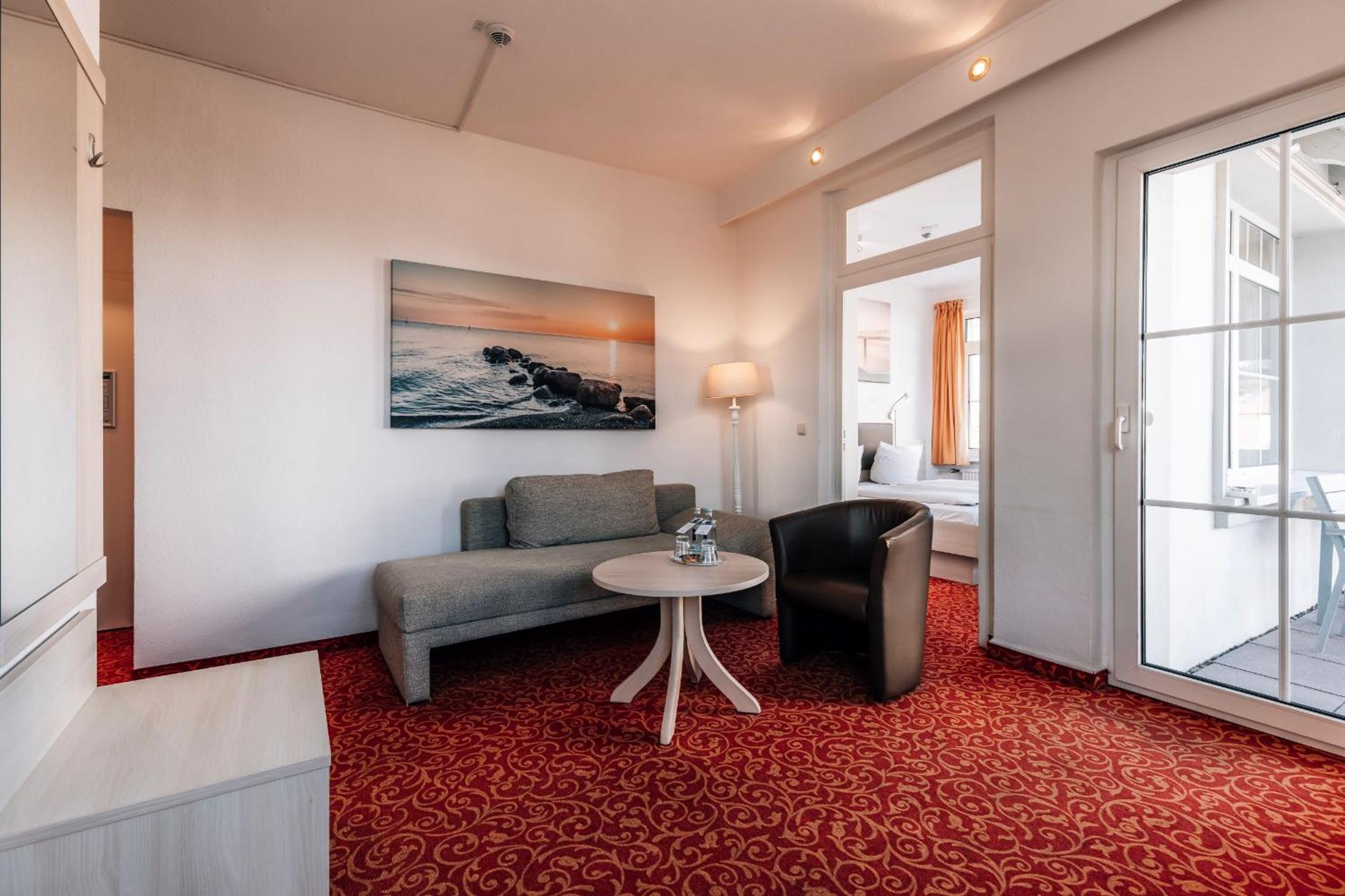 Double Room - Photo 7