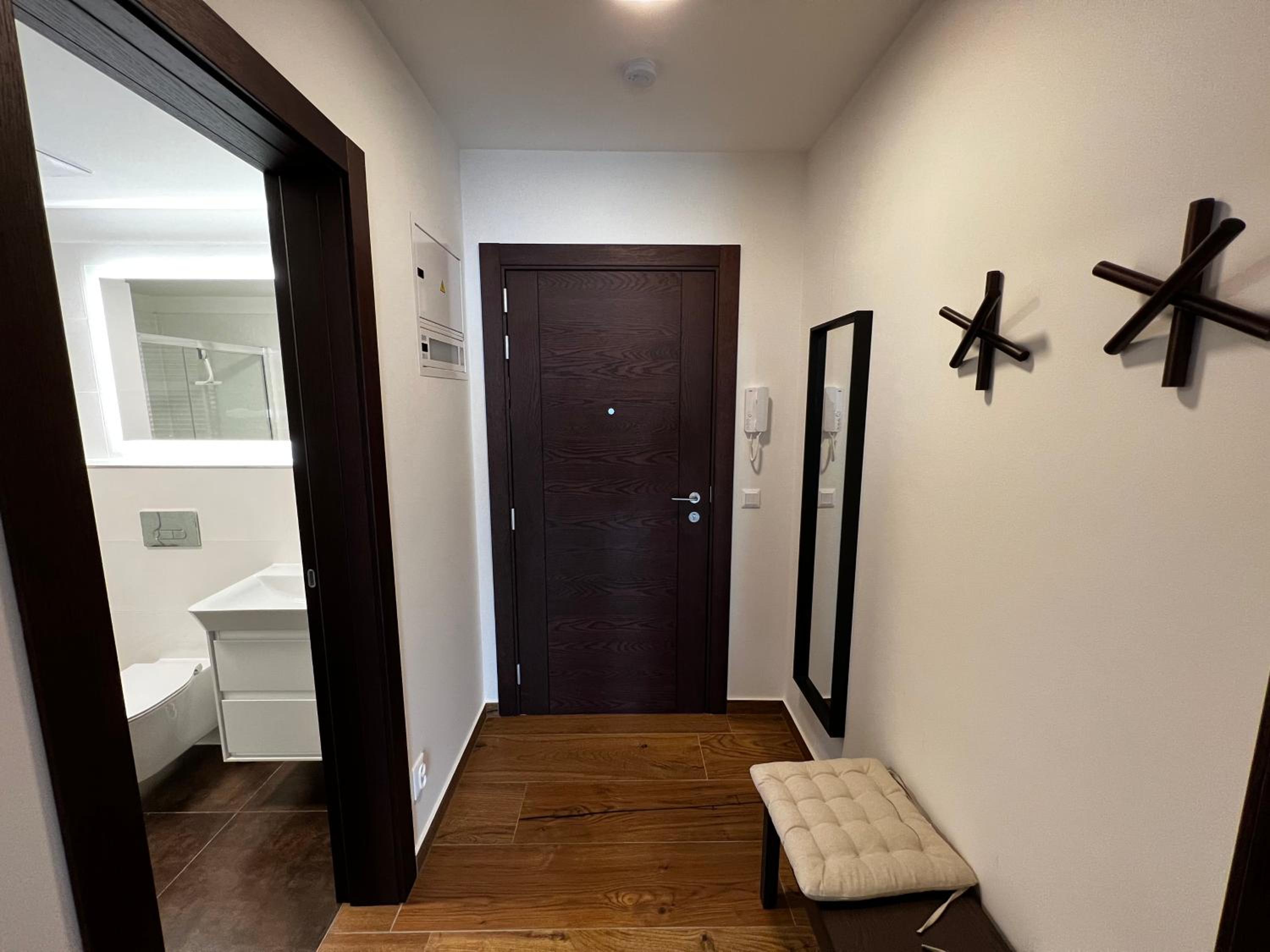 One-Bedroom Apartment - Photo 14