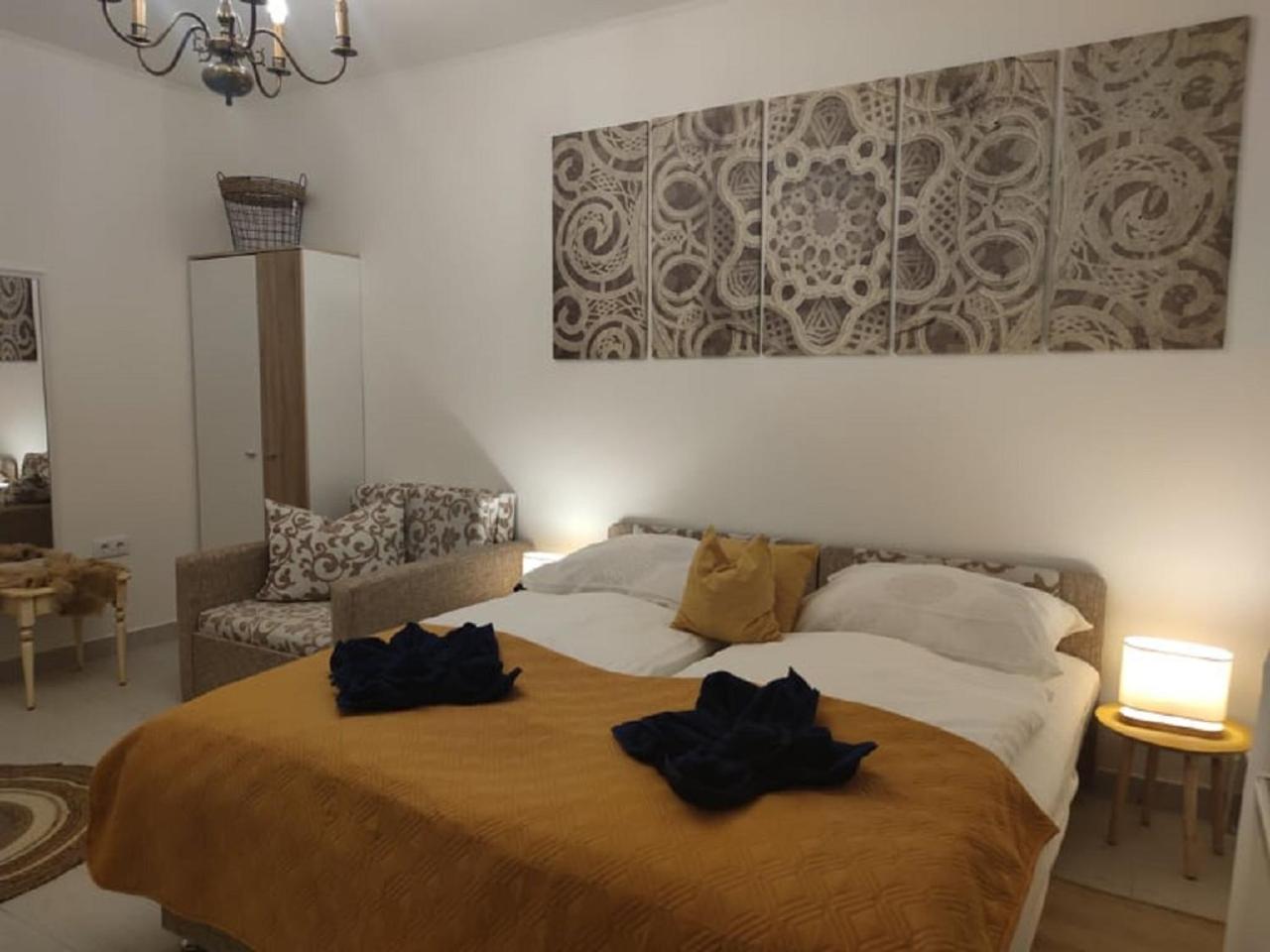 Double or Twin Room with Private Bathroom photo 1