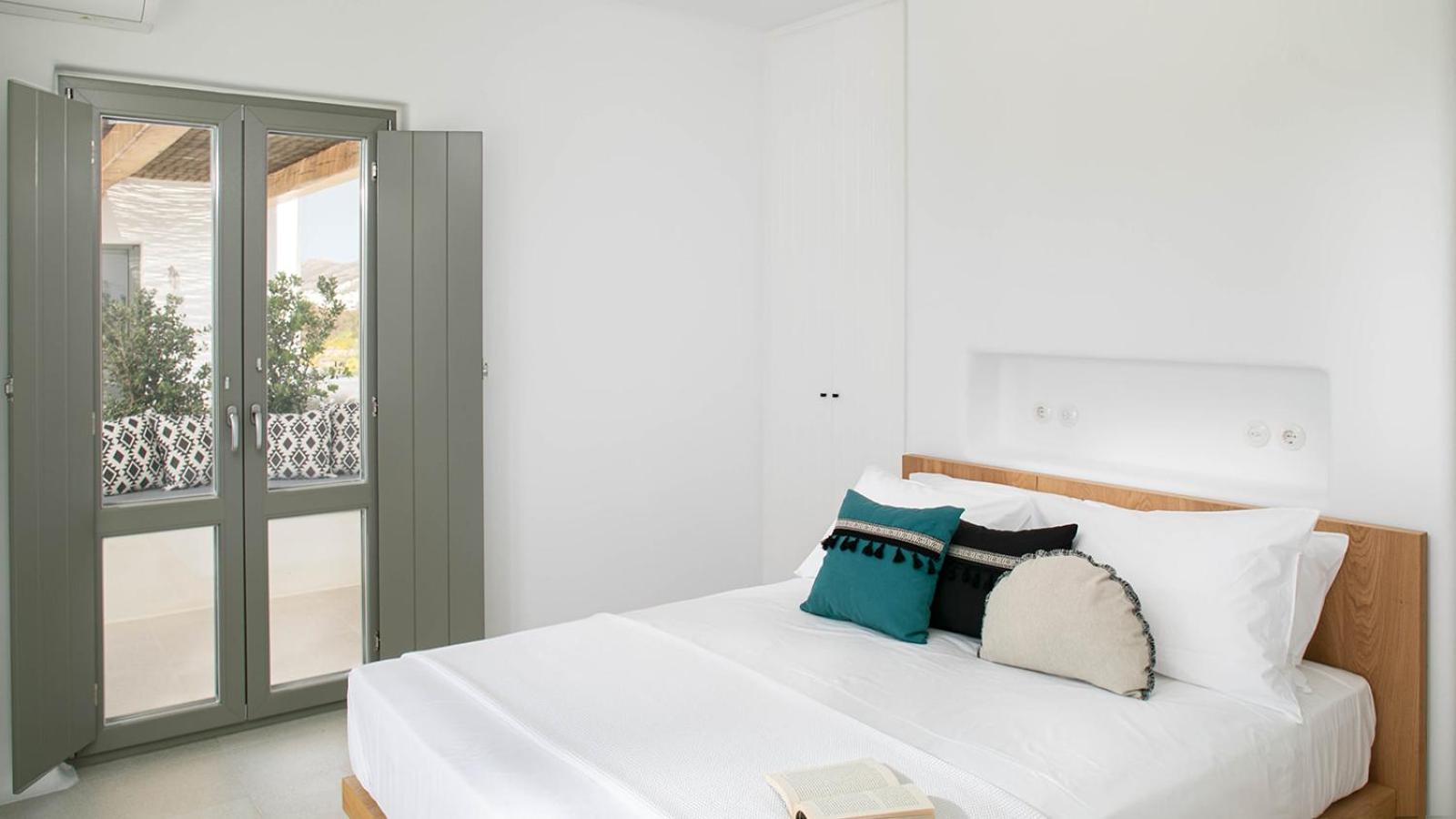 Two-Bedroom Suite - Photo 10