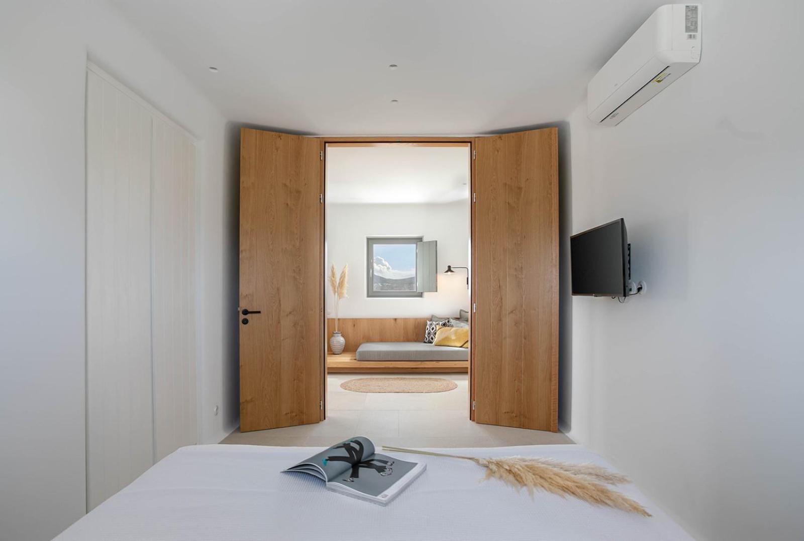 Two-Bedroom Suite - Photo 7
