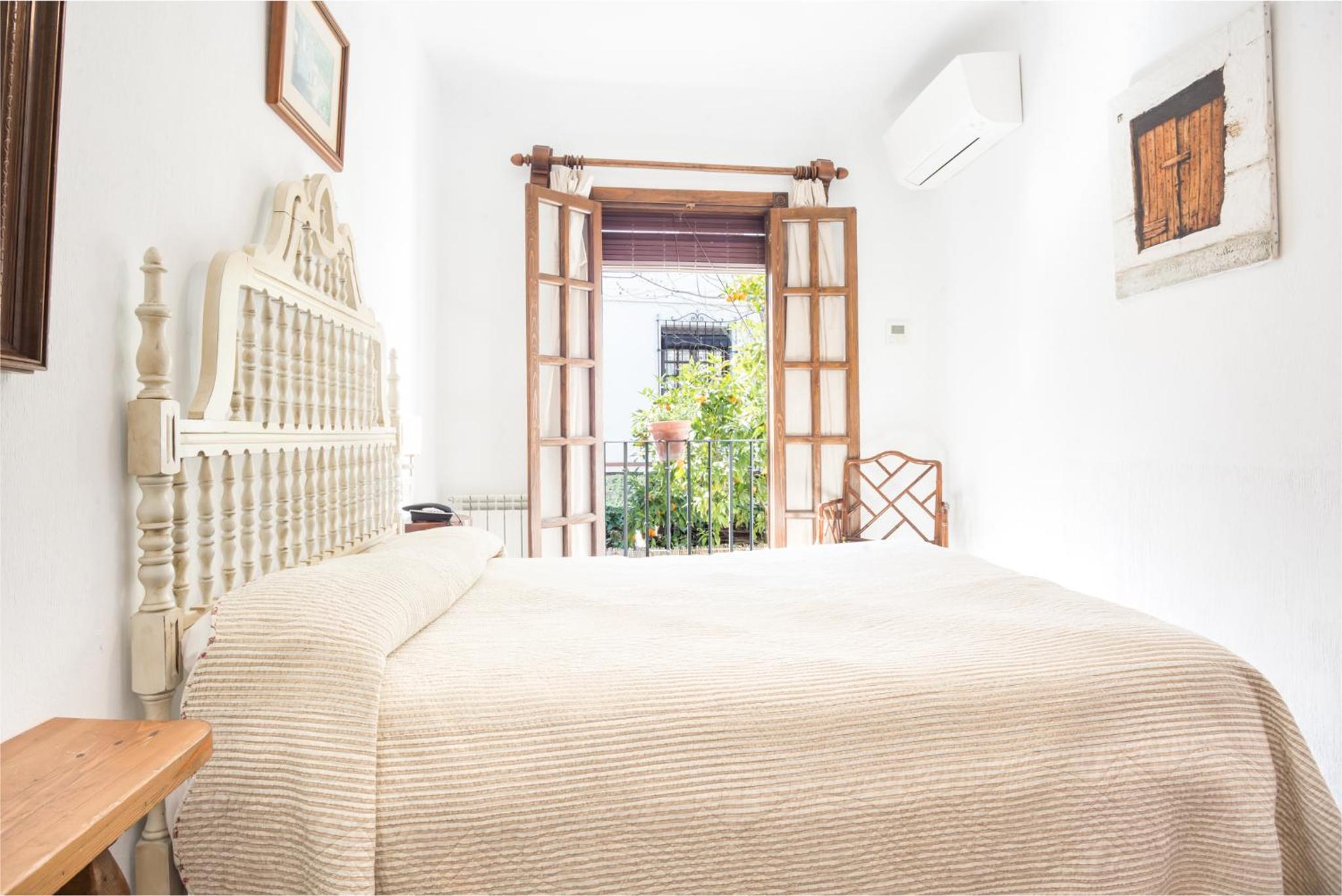 Standard Double or Twin Room photo 2