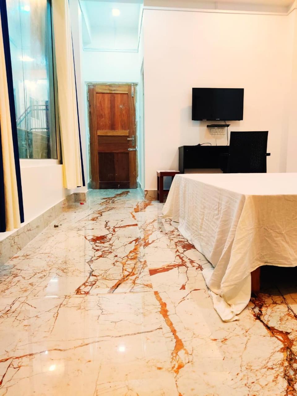 Deluxe Double Room with Sea View - Photo 4