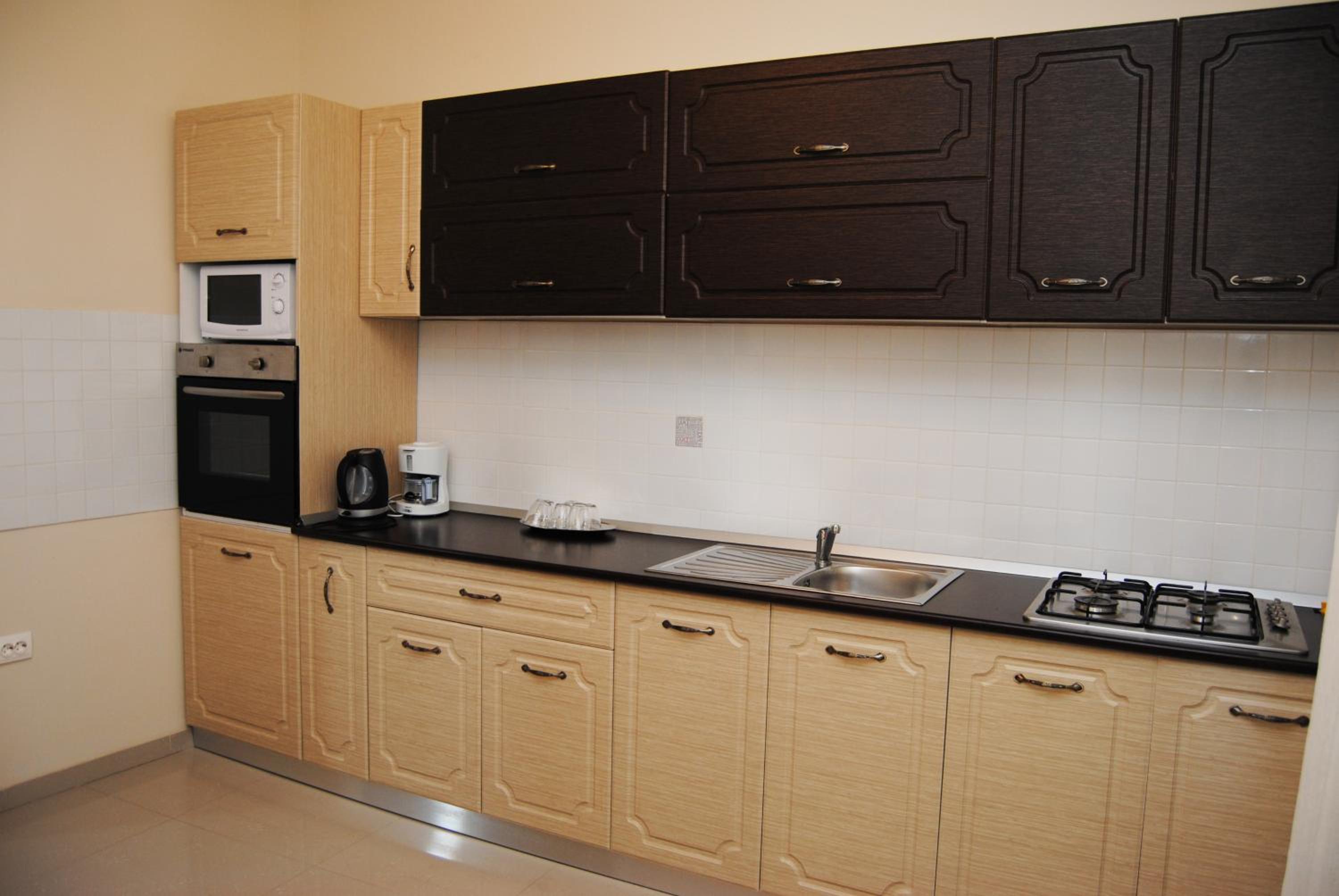 One-Bedroom Apartment - Photo 2