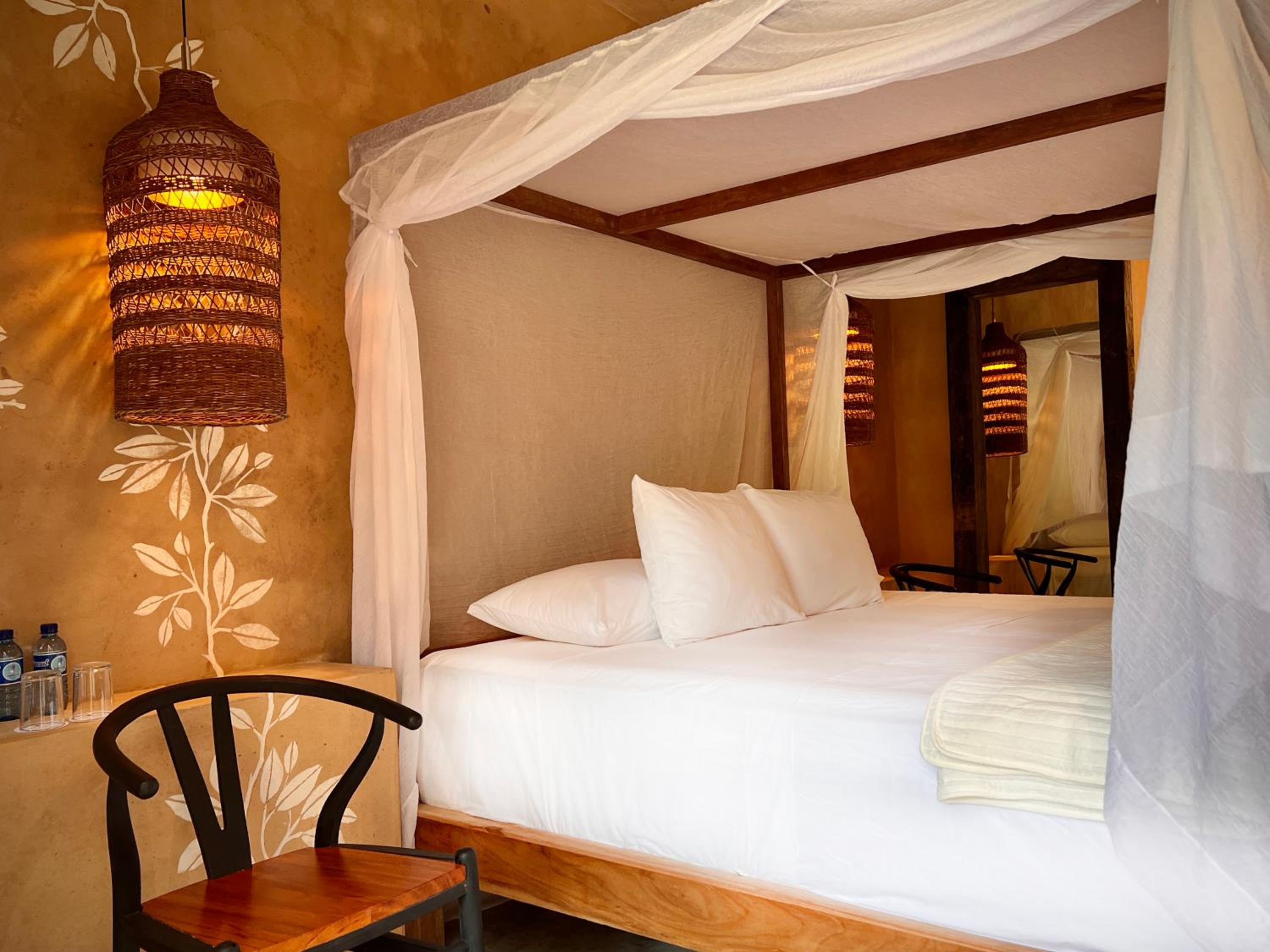 Deluxe Room - Photo 3