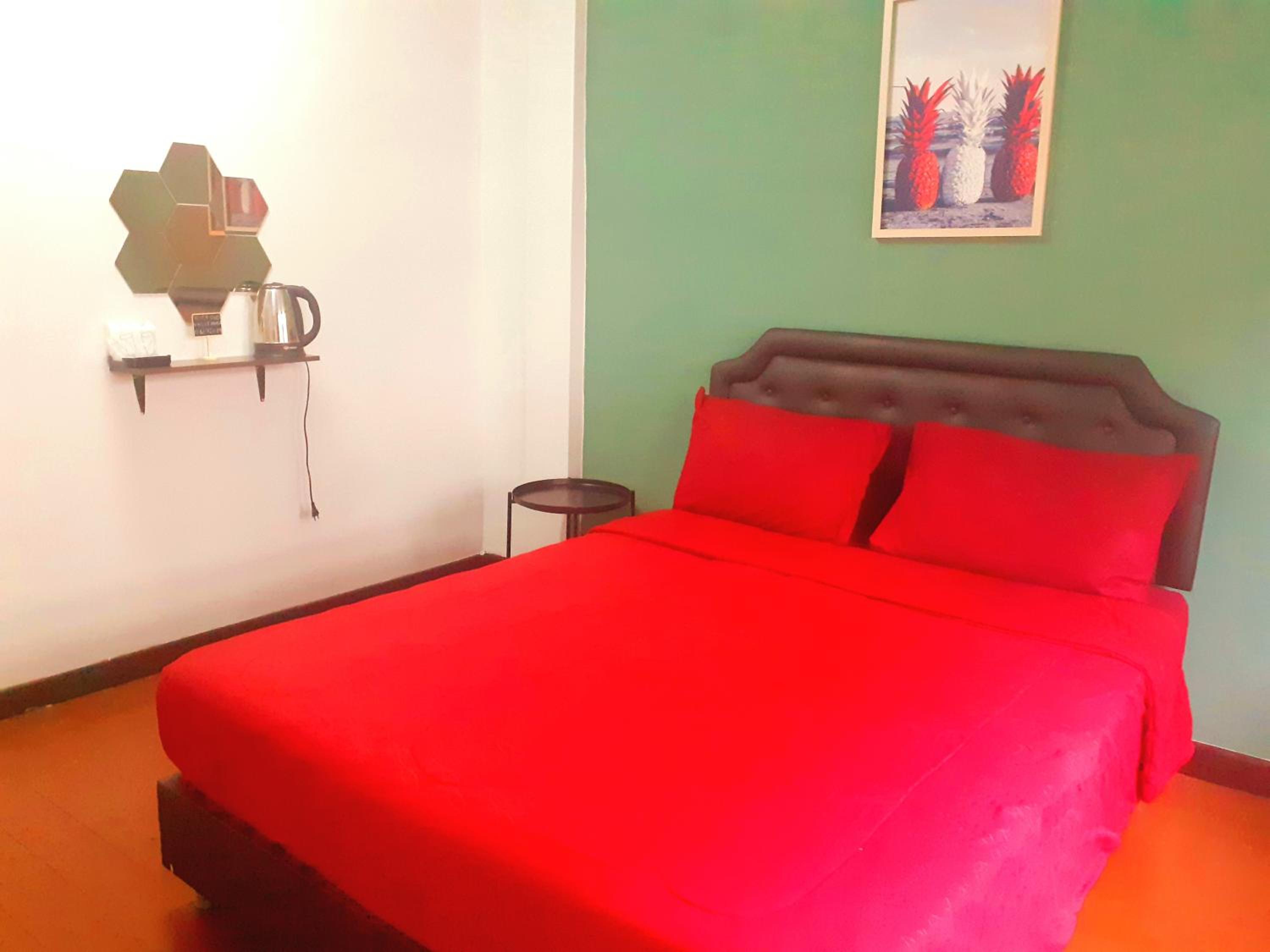 Double Room with Shared Bathroom photo 2