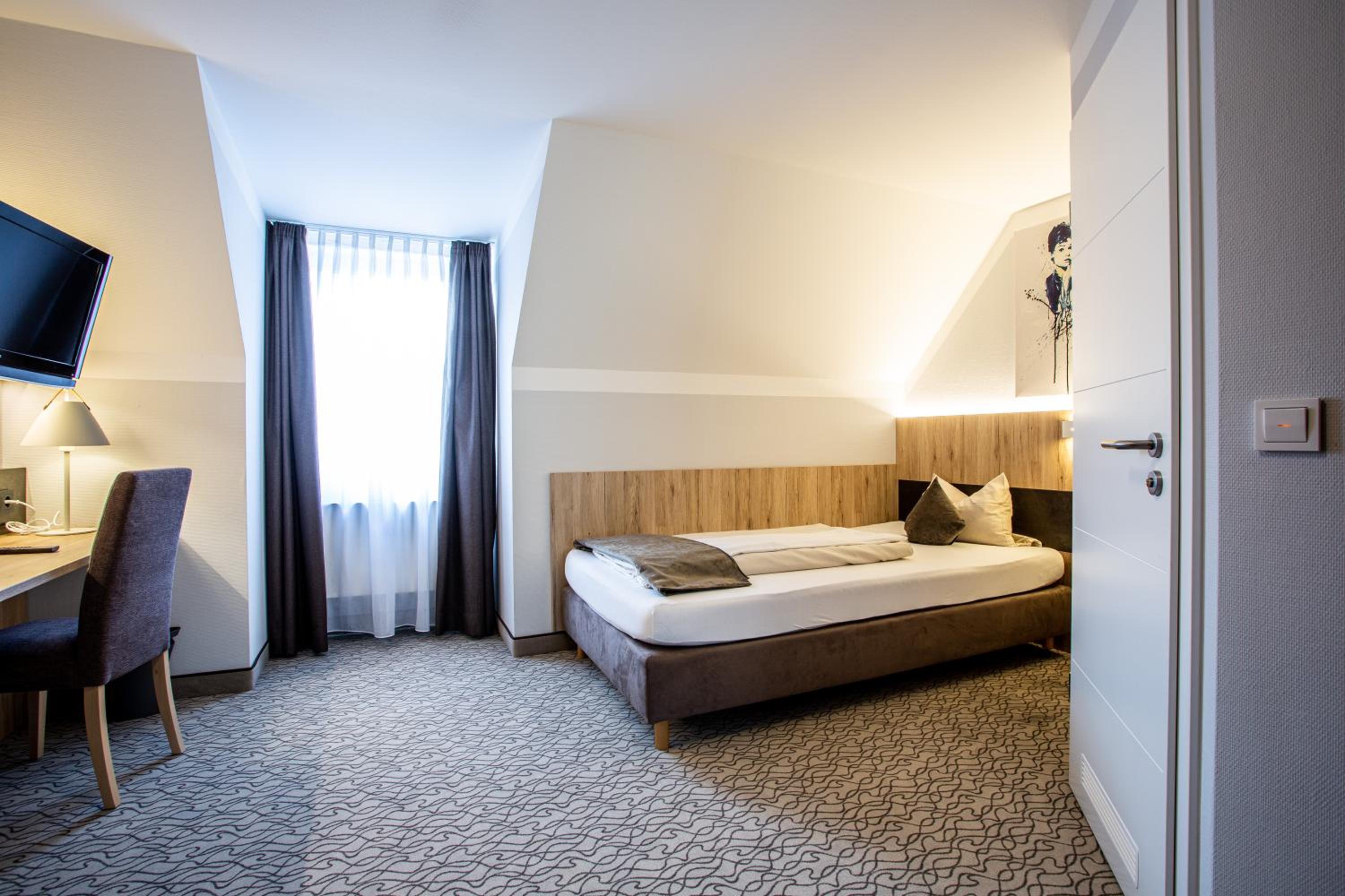 Single Room photo 3