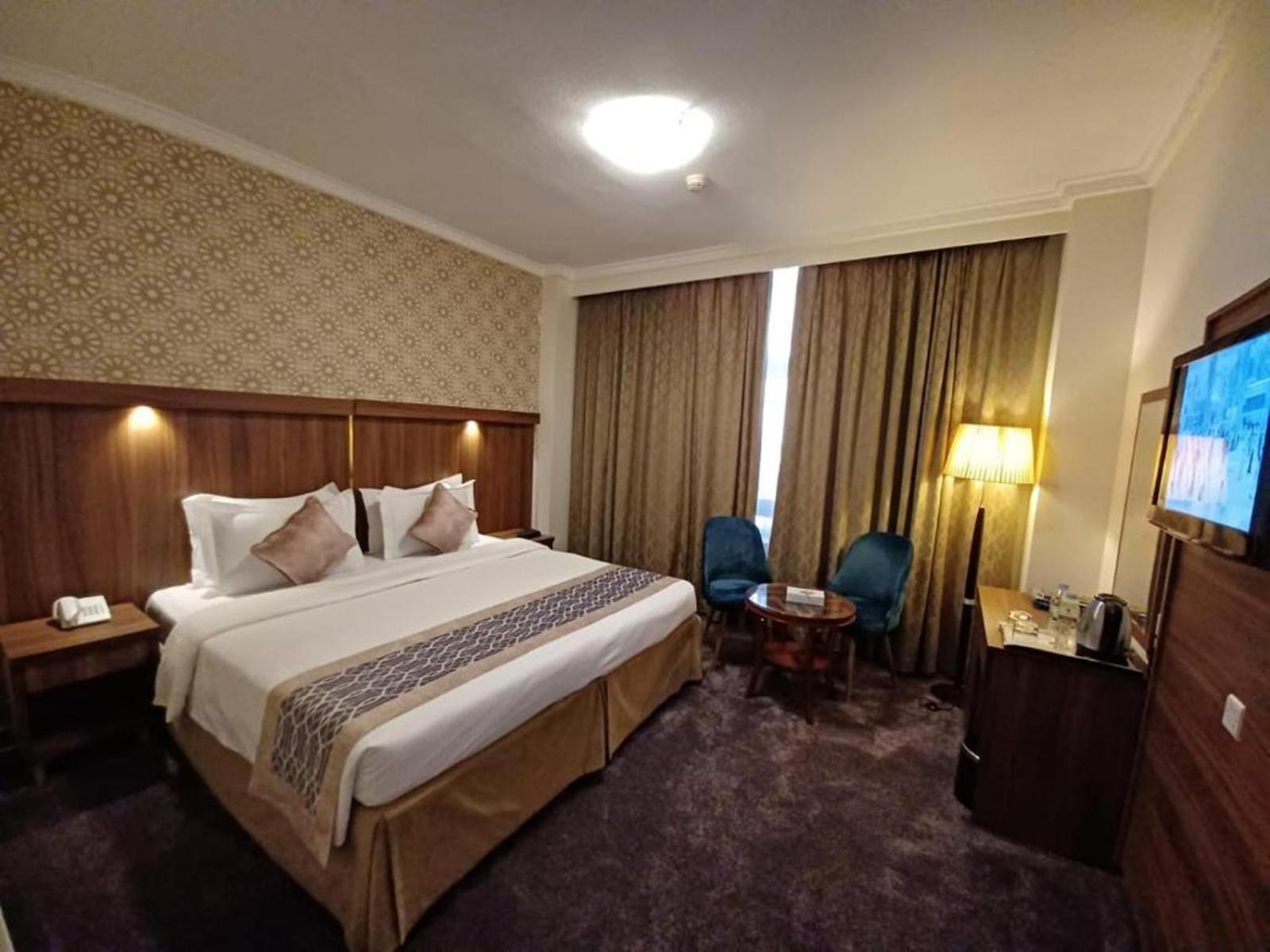 Standard Double or Twin Room photo 2