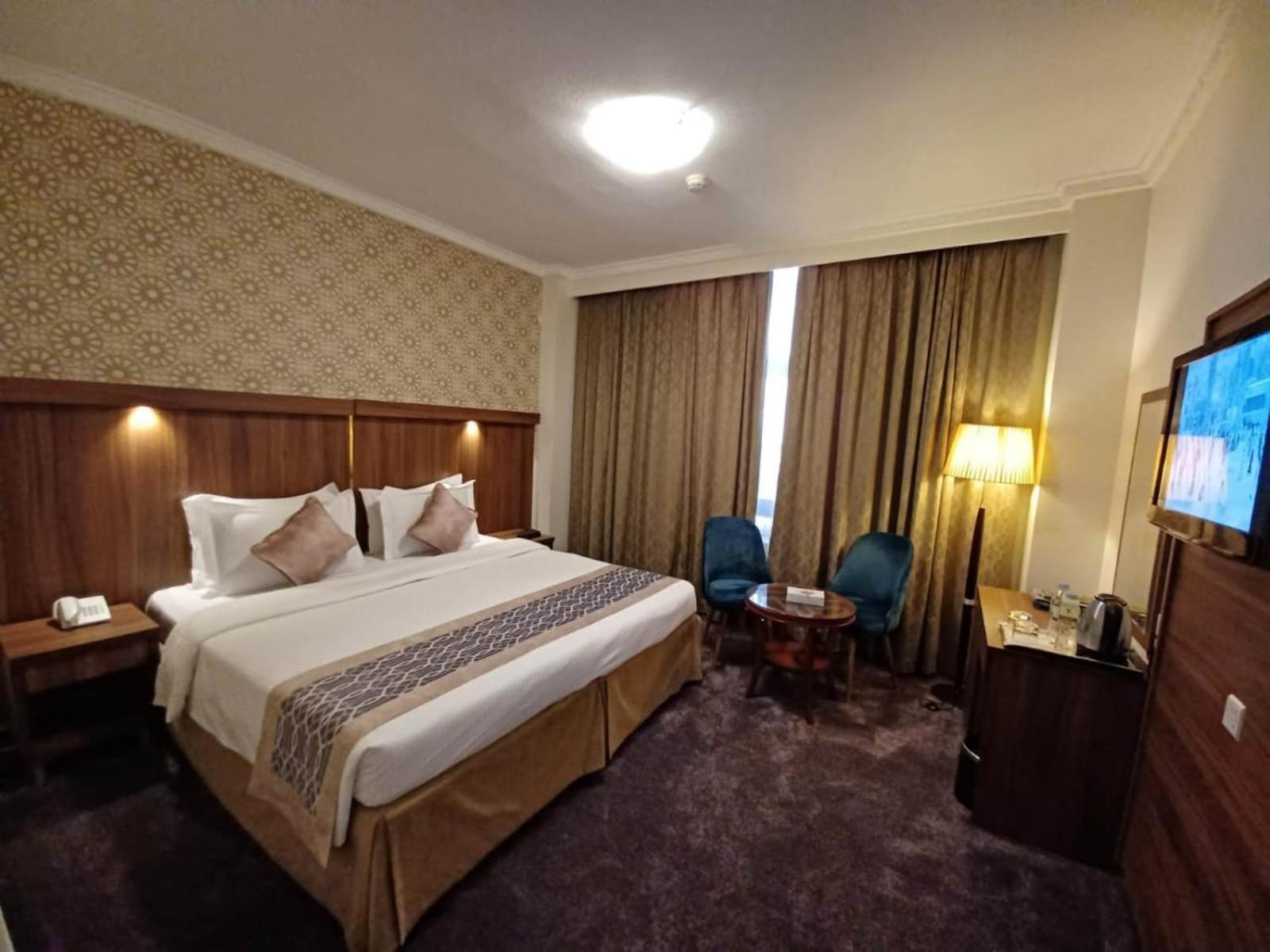 Standard Double or Twin Room photo 3