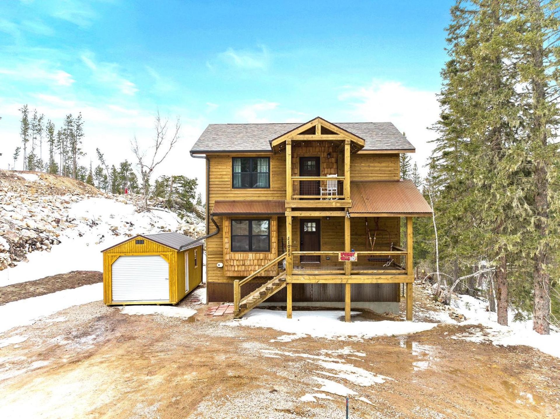 Four-Bedroom House photo 2