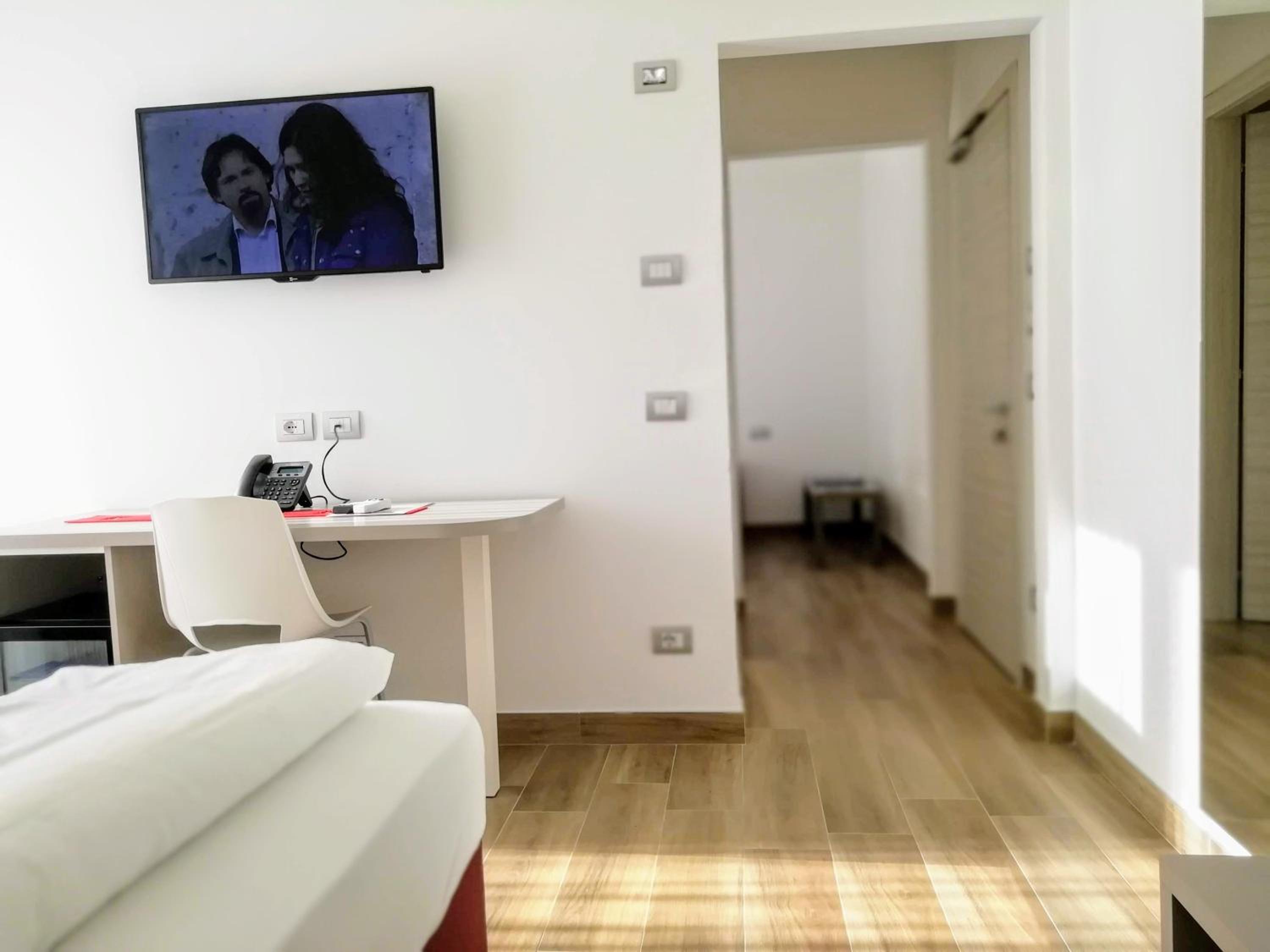 Superior Double or Twin Room - Photo 5
