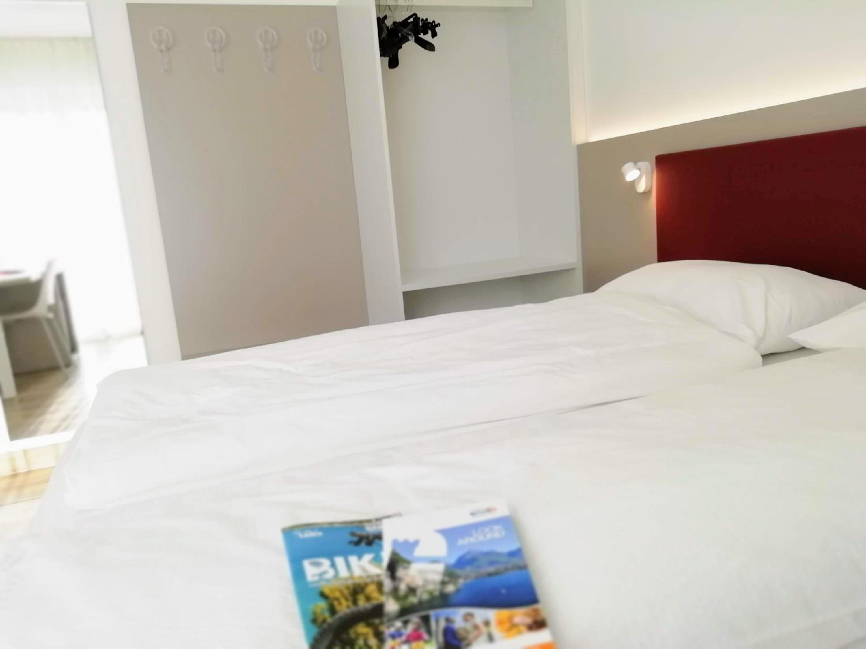 Superior Double or Twin Room - Photo 6