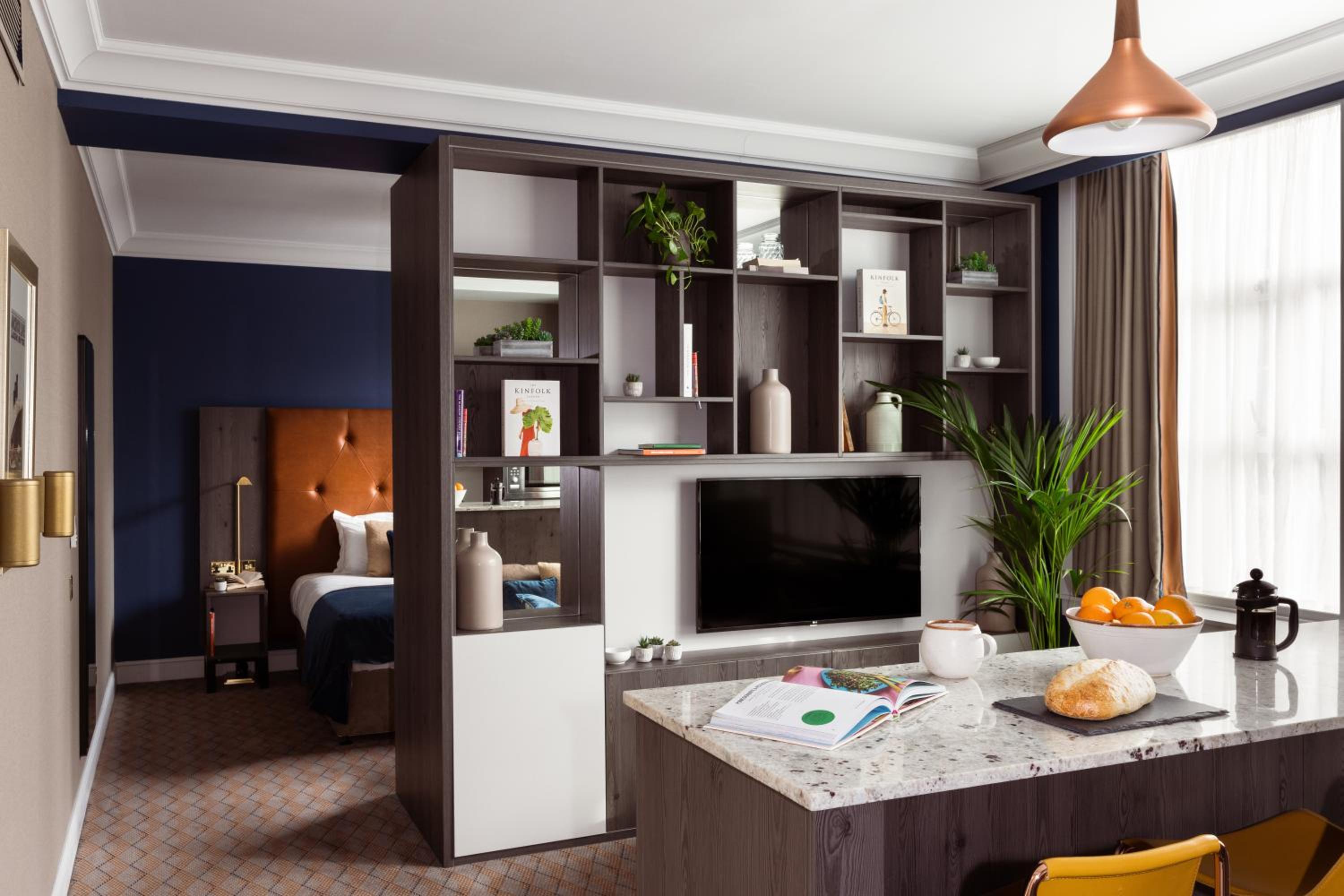 Open Plan One Bedroom Apartment photo 2