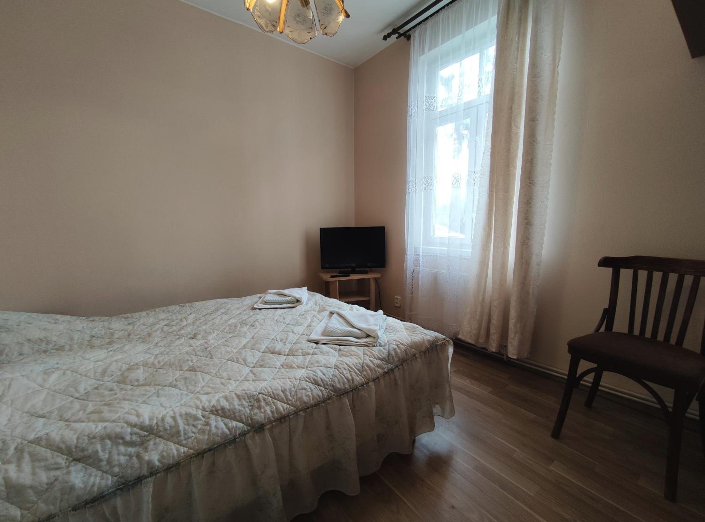 Quadruple Room with Private Bathroom - Photo 2