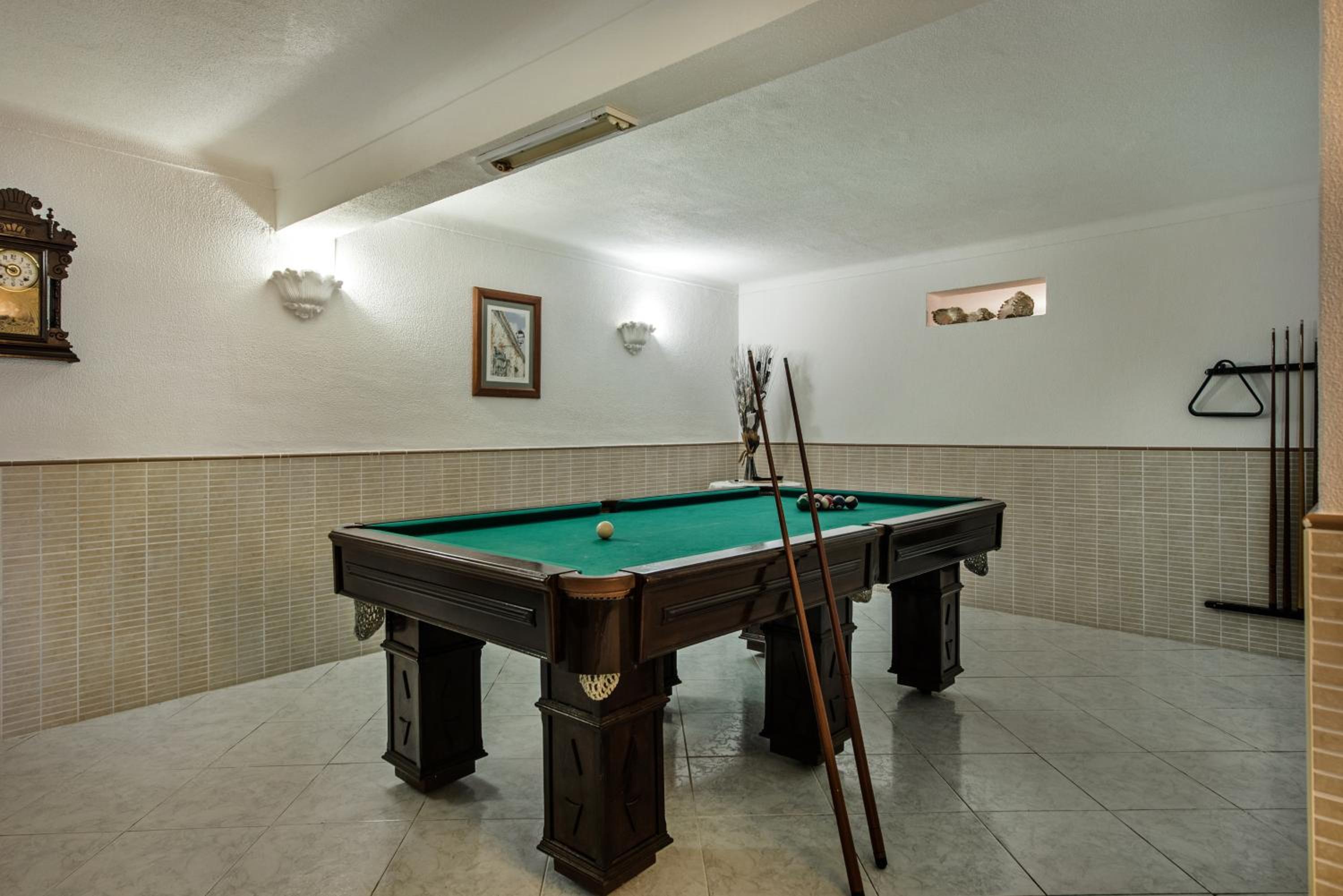 Five-Bedroom Villa photo 2