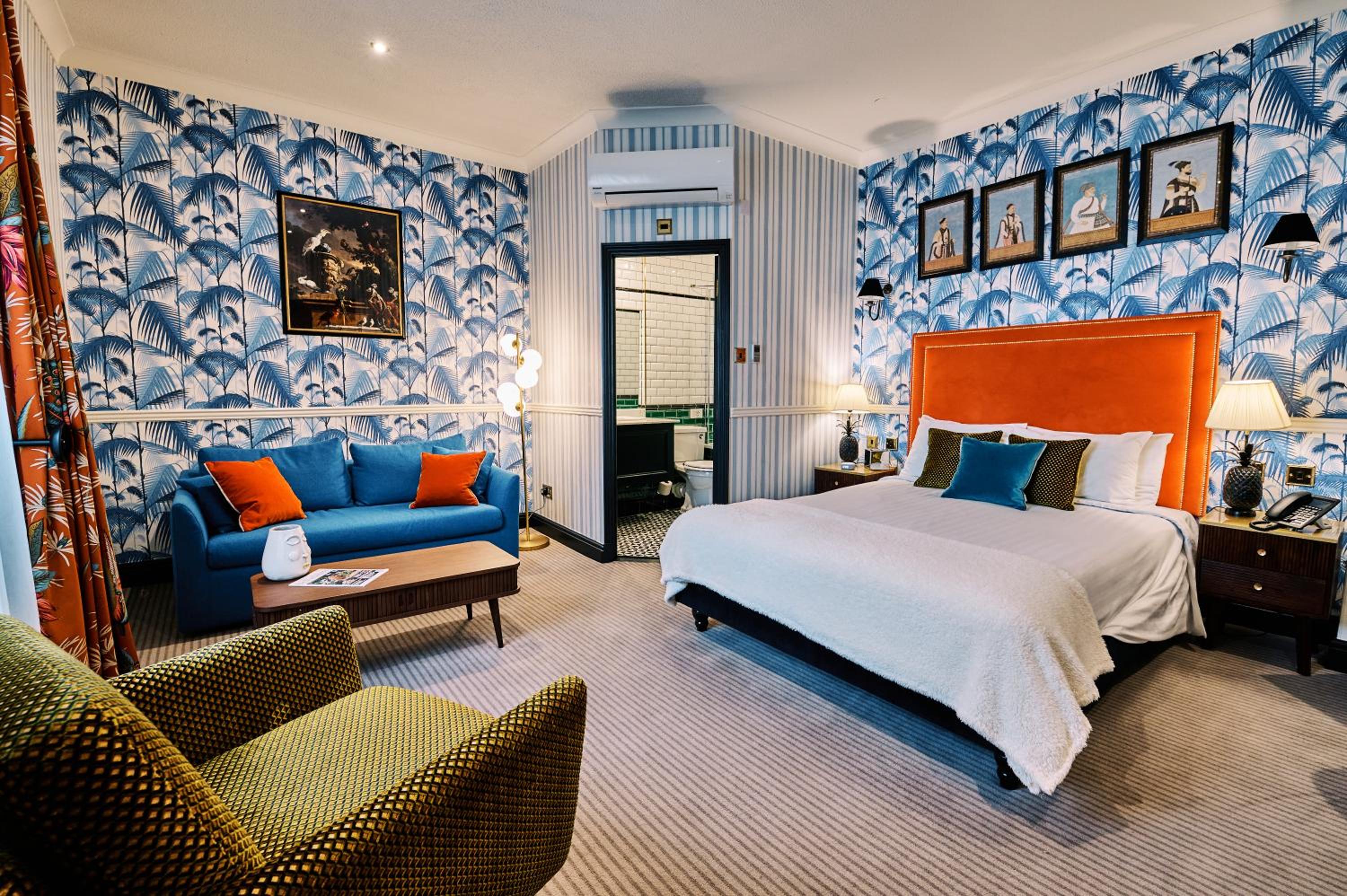 Deluxe Family Room - Photo 1