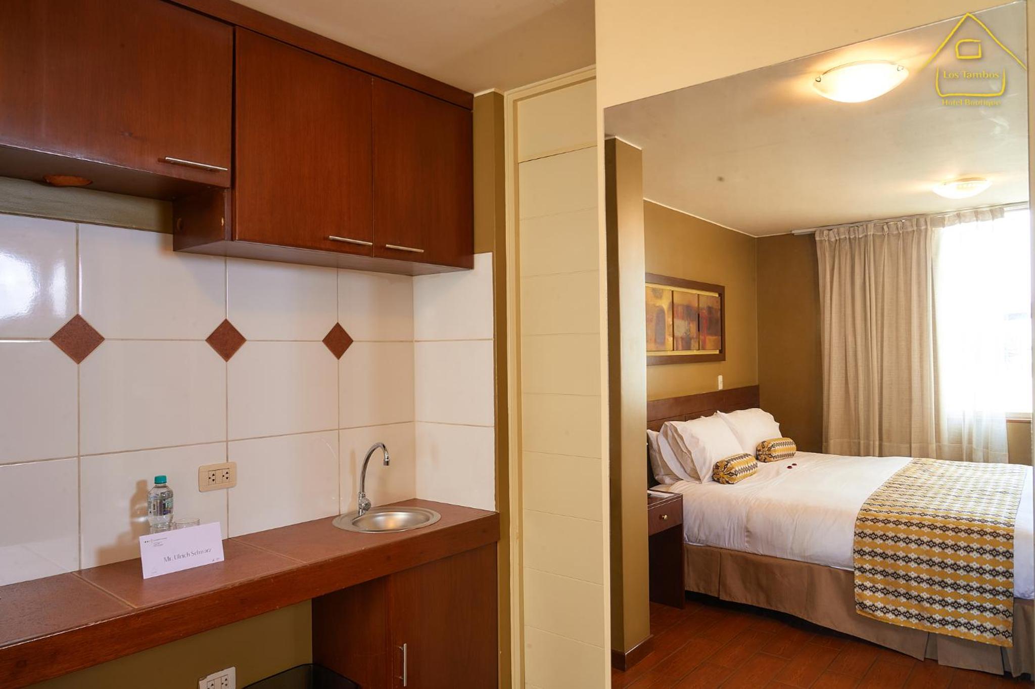 Superior King Room - Photo 5