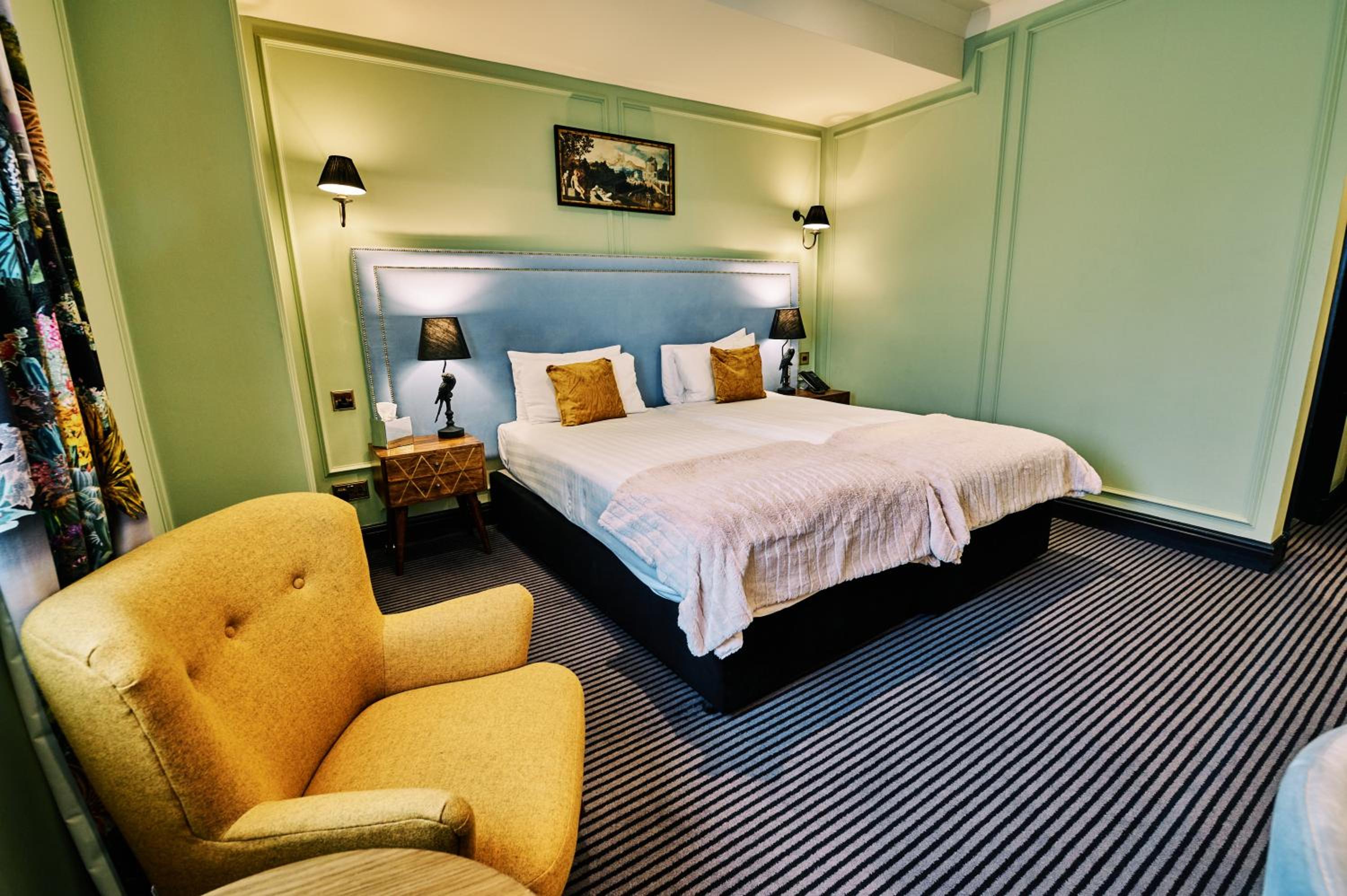 Standard Twin Room - Photo 2