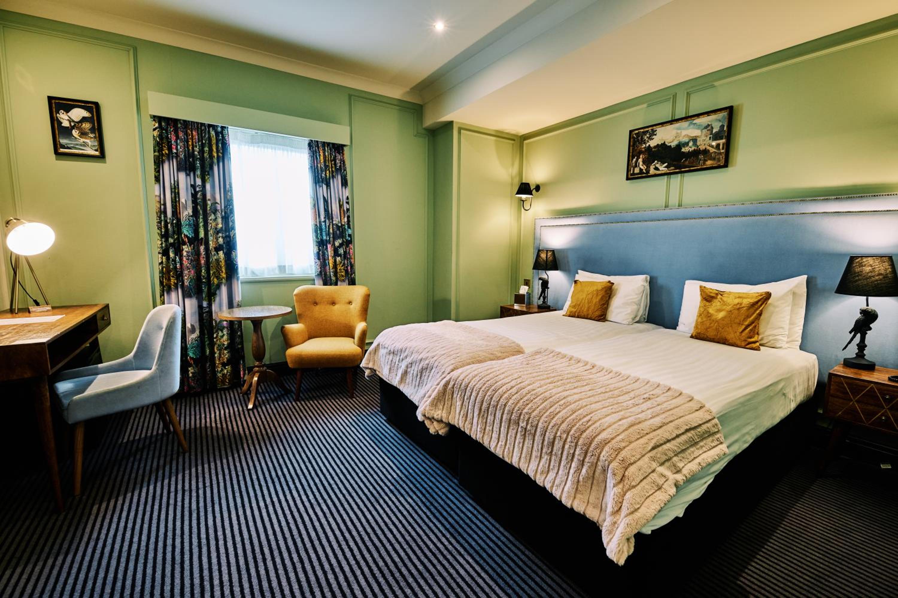 Standard Twin Room - Photo 1
