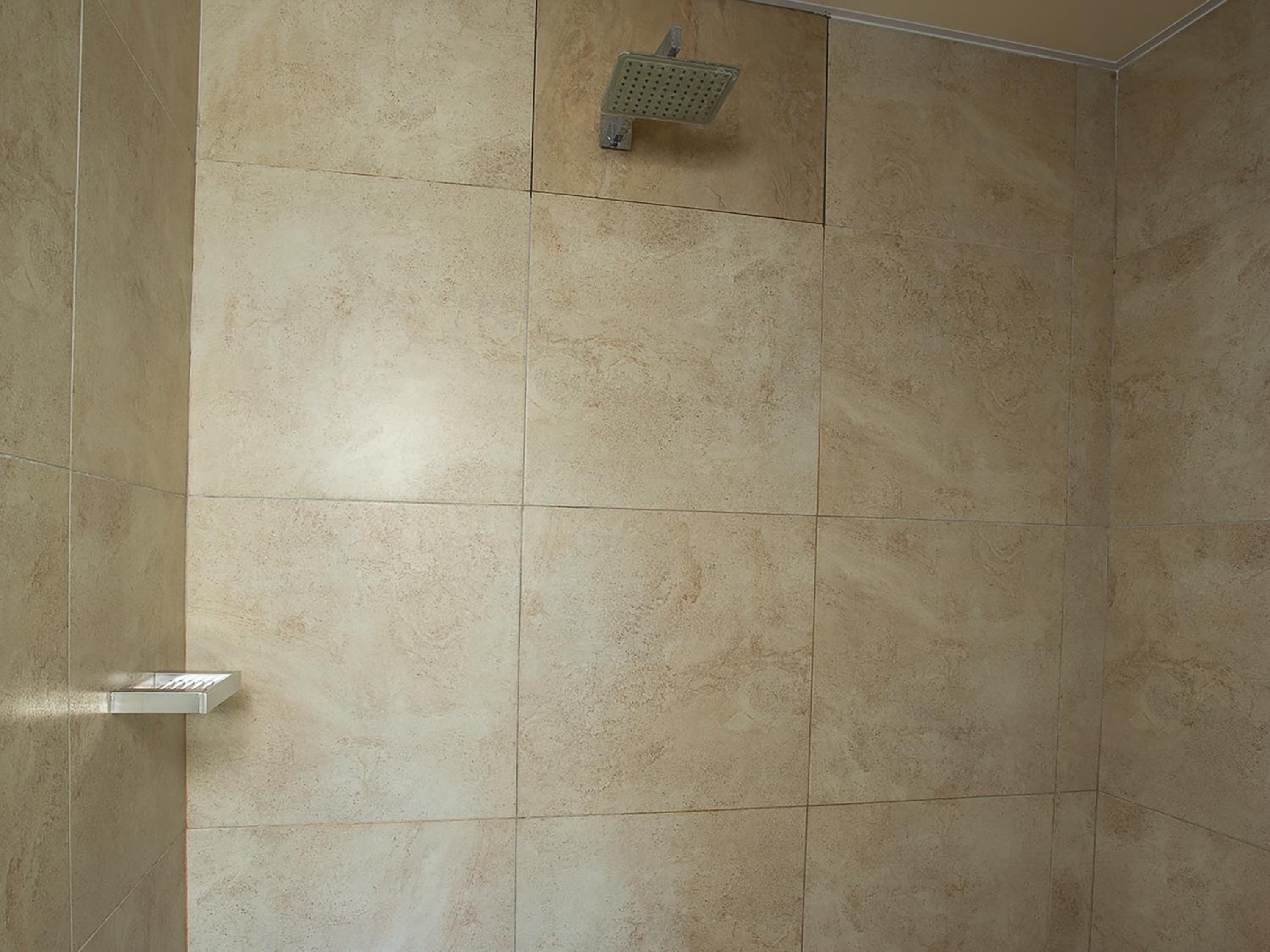 Executive Suite - Photo 9